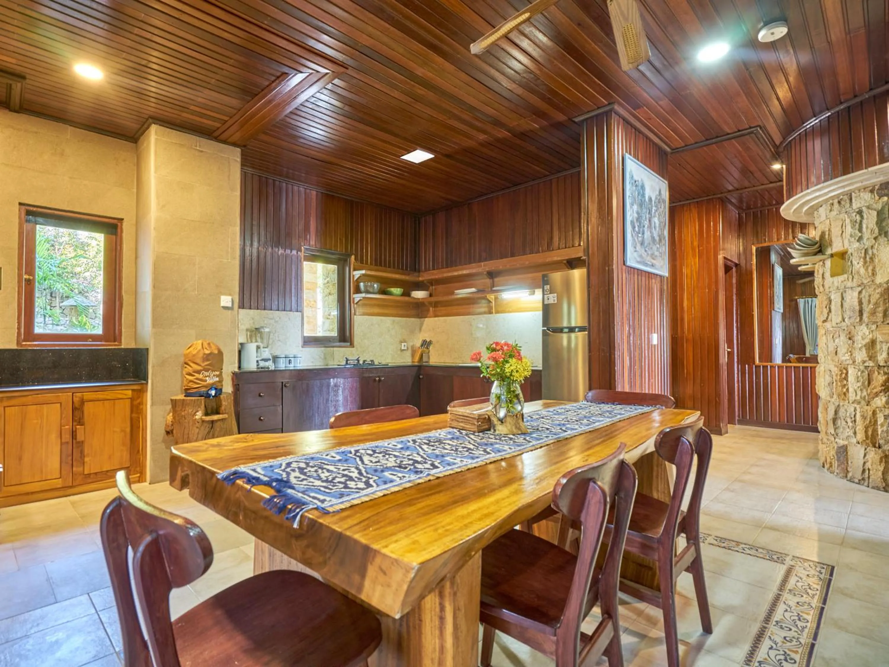 Kitchen or kitchenette in Onlyou Villas