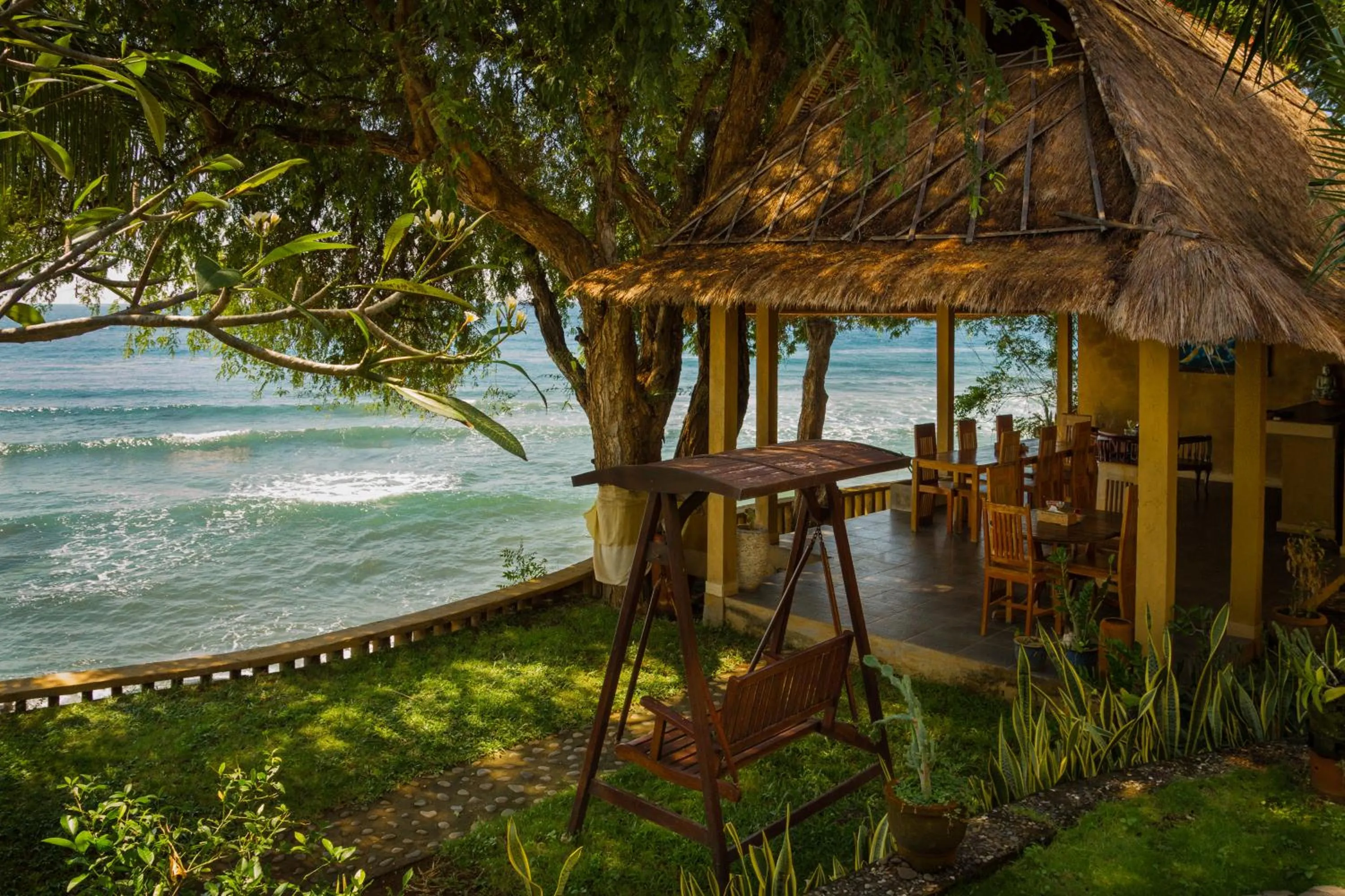 Restaurant/places to eat in Onlyou Villas