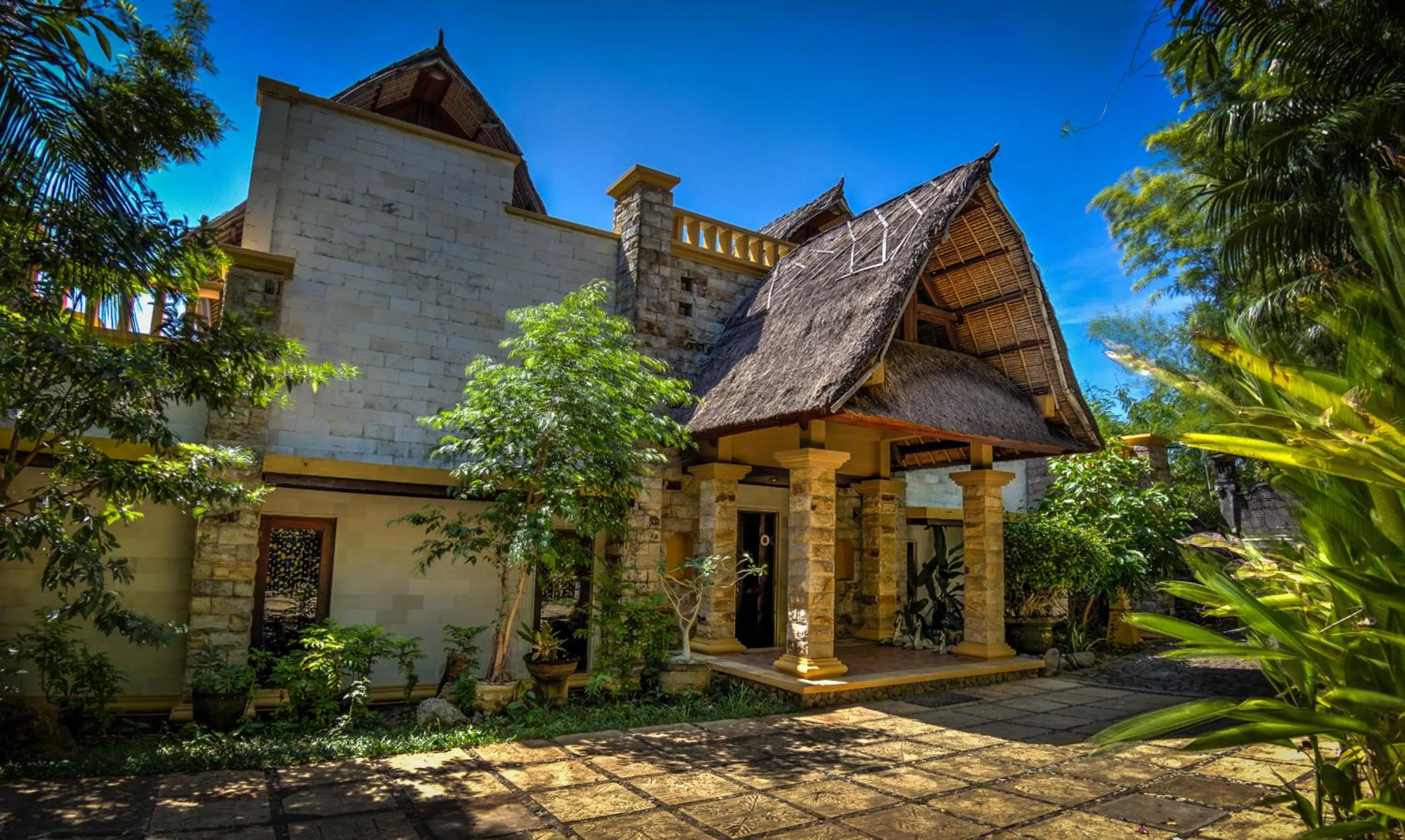 Patio in Onlyou Villas