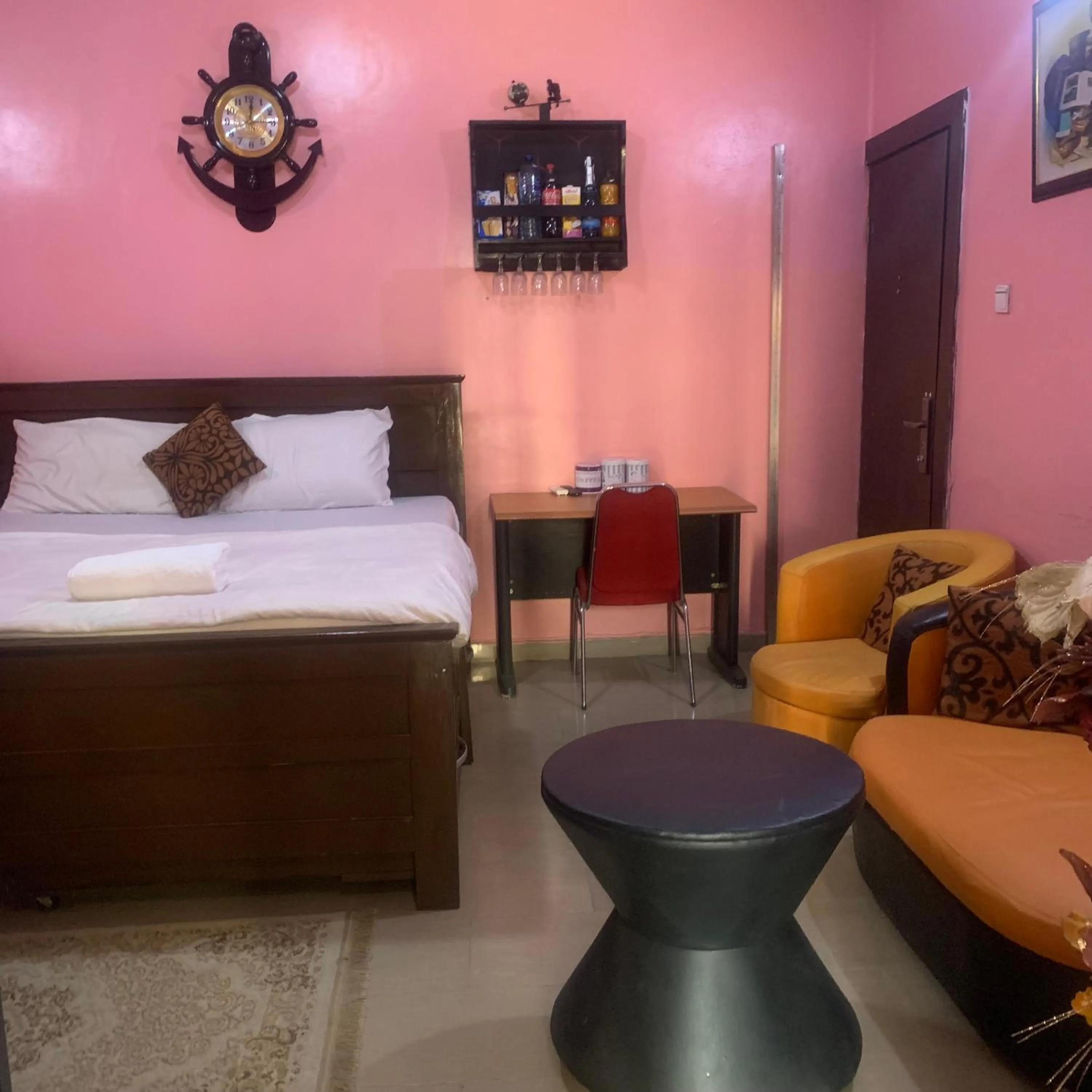 Bed in Health Plaza Abuja