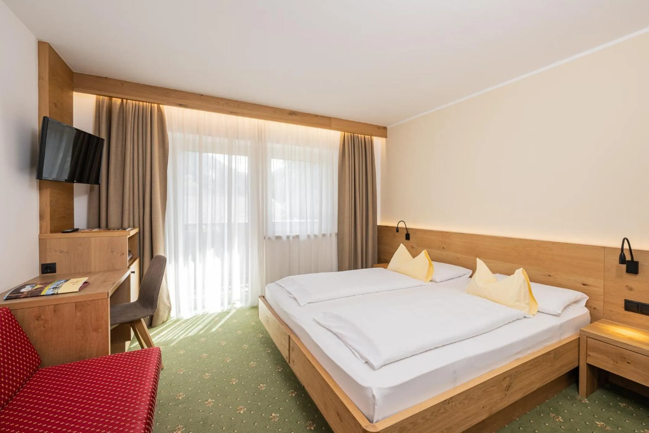 Photo of the whole room, Bed in Wirtshaushotel Alpenrose