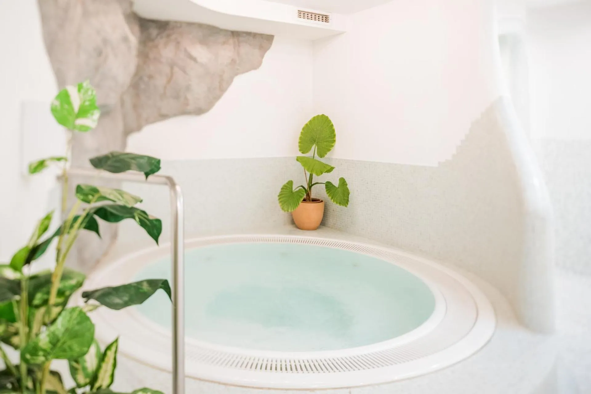 Hot Tub in Wirtshaushotel Alpenrose