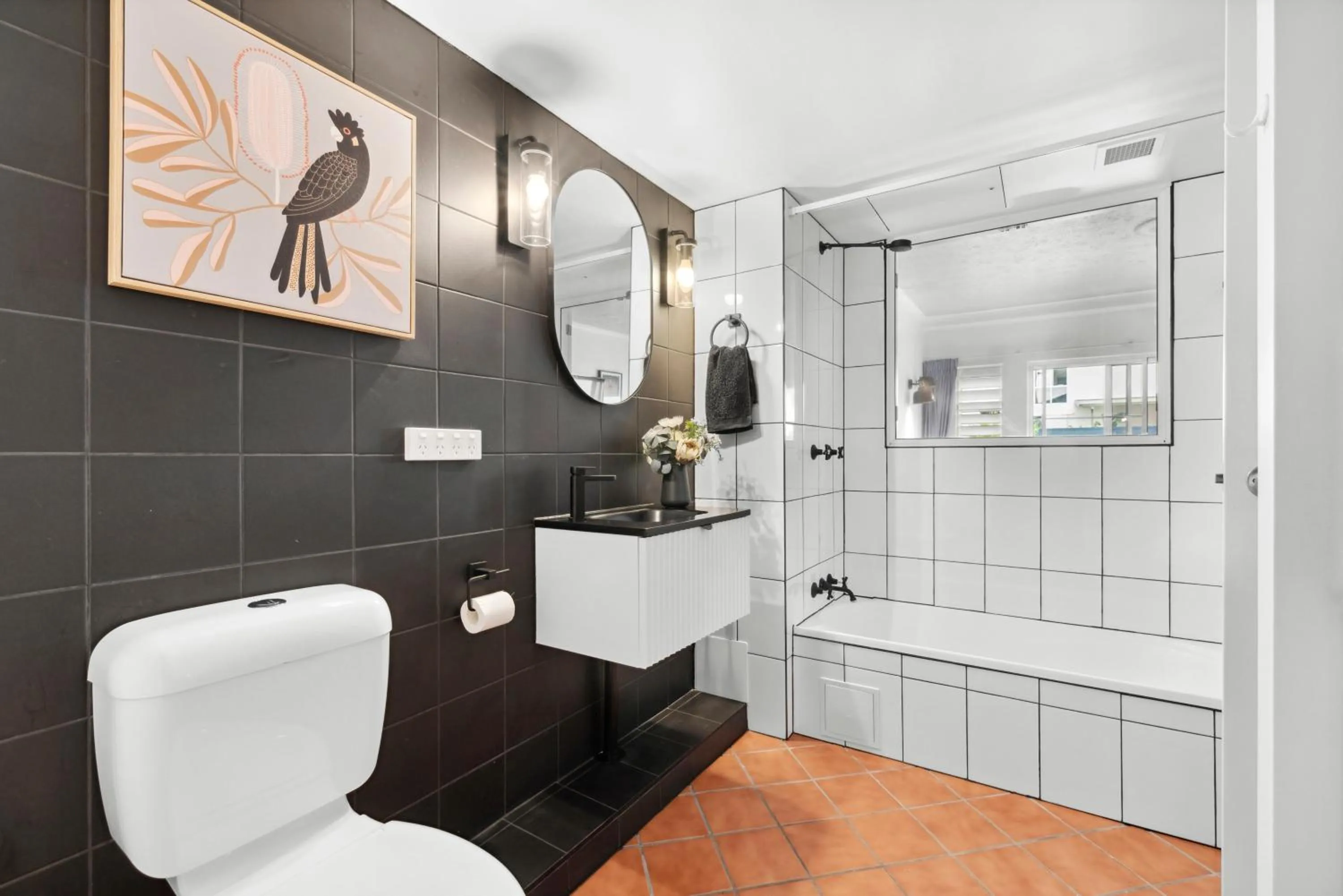 Bathroom in Villa Vaucluse Apartments