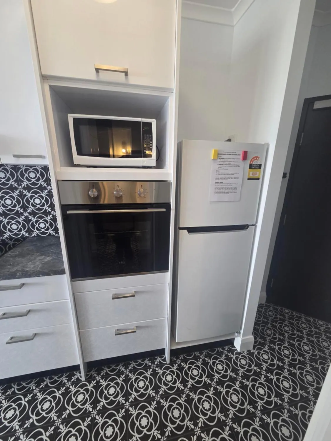 Villa Vaucluse Apartments