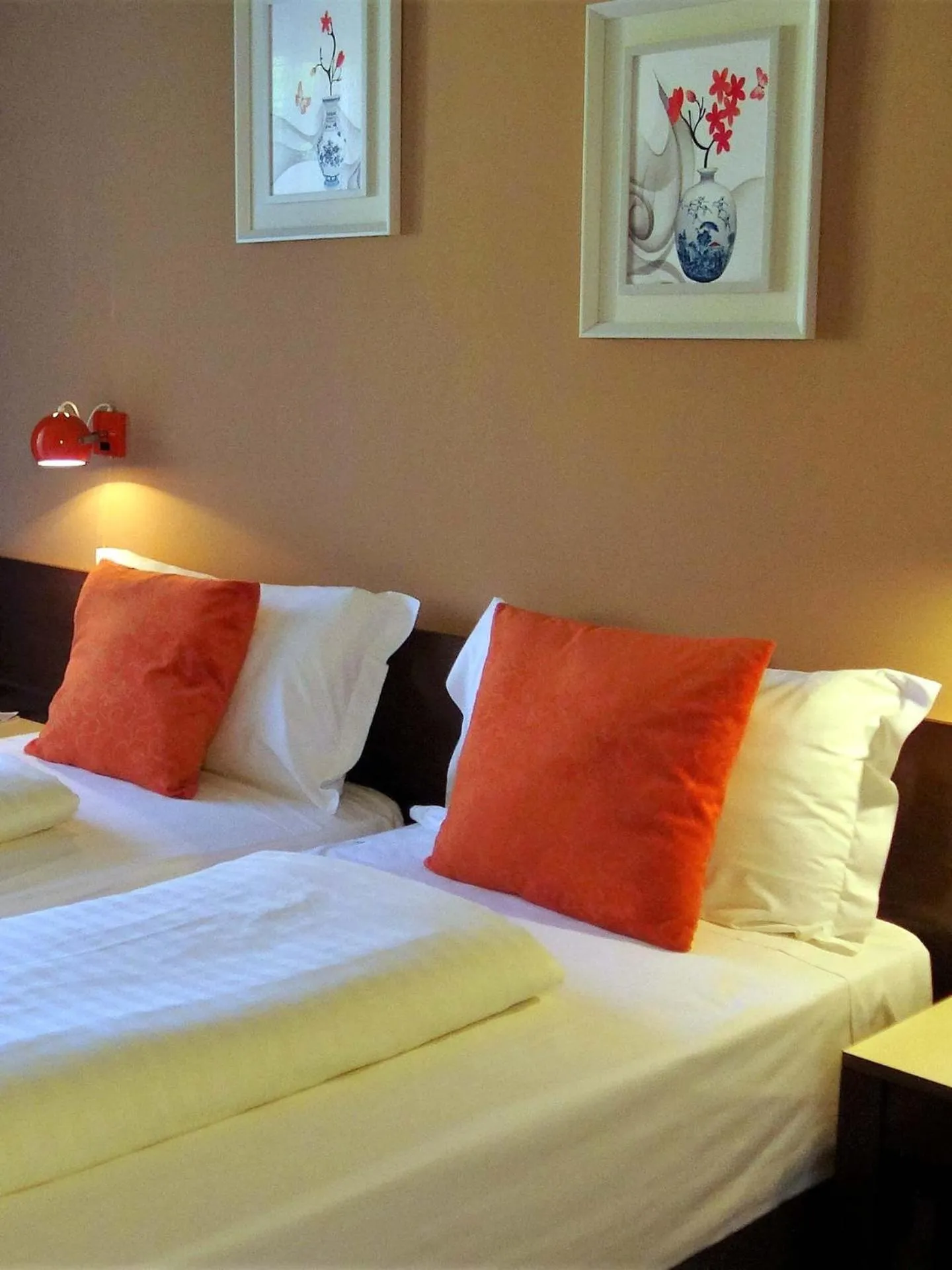 Bedroom, Bed in Hotel Bologna