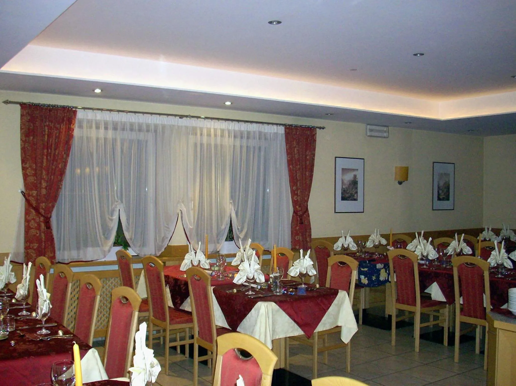 Restaurant/places to eat in Hotel Bologna