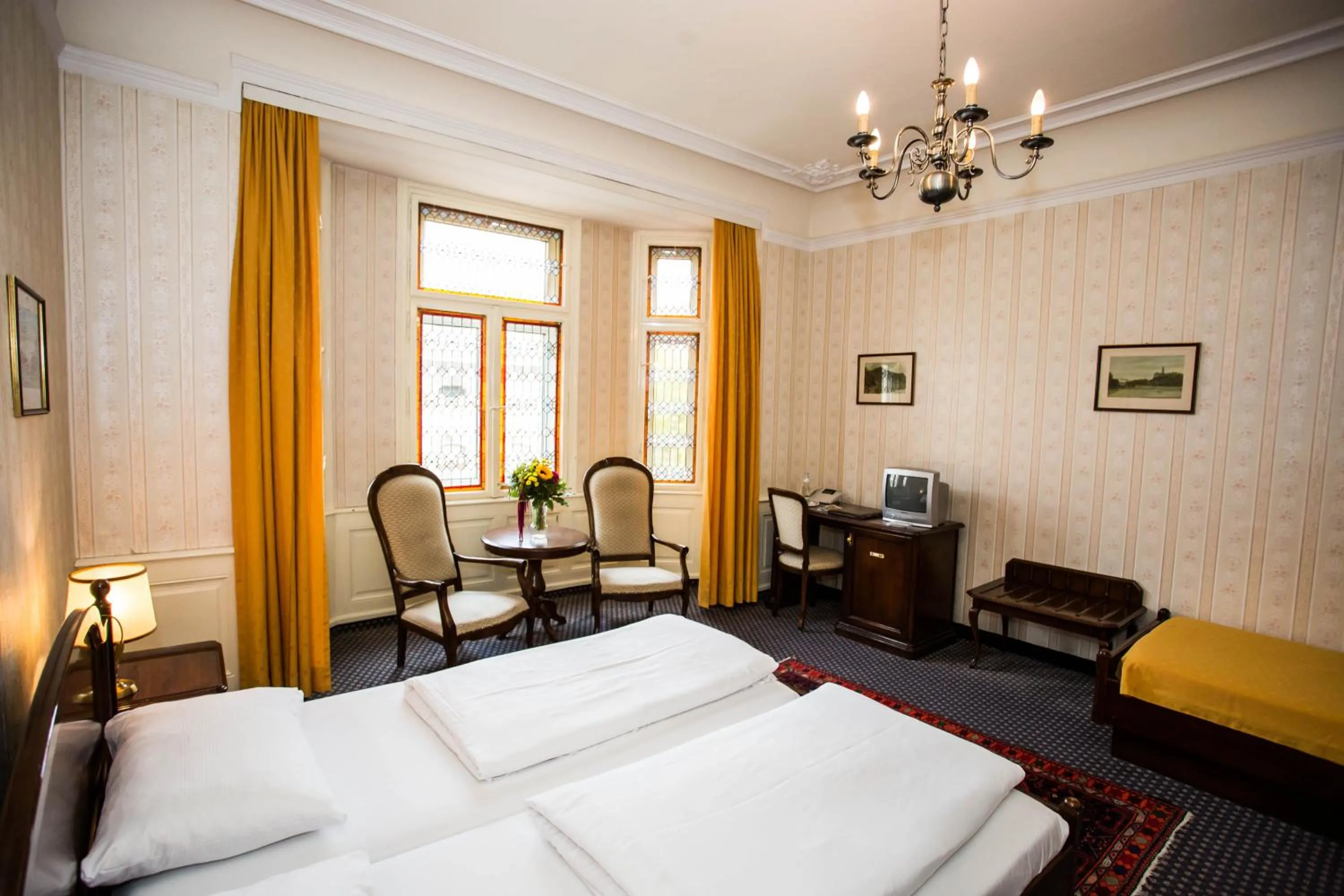 Photo of the whole room, Bed in Hotel Atlanta