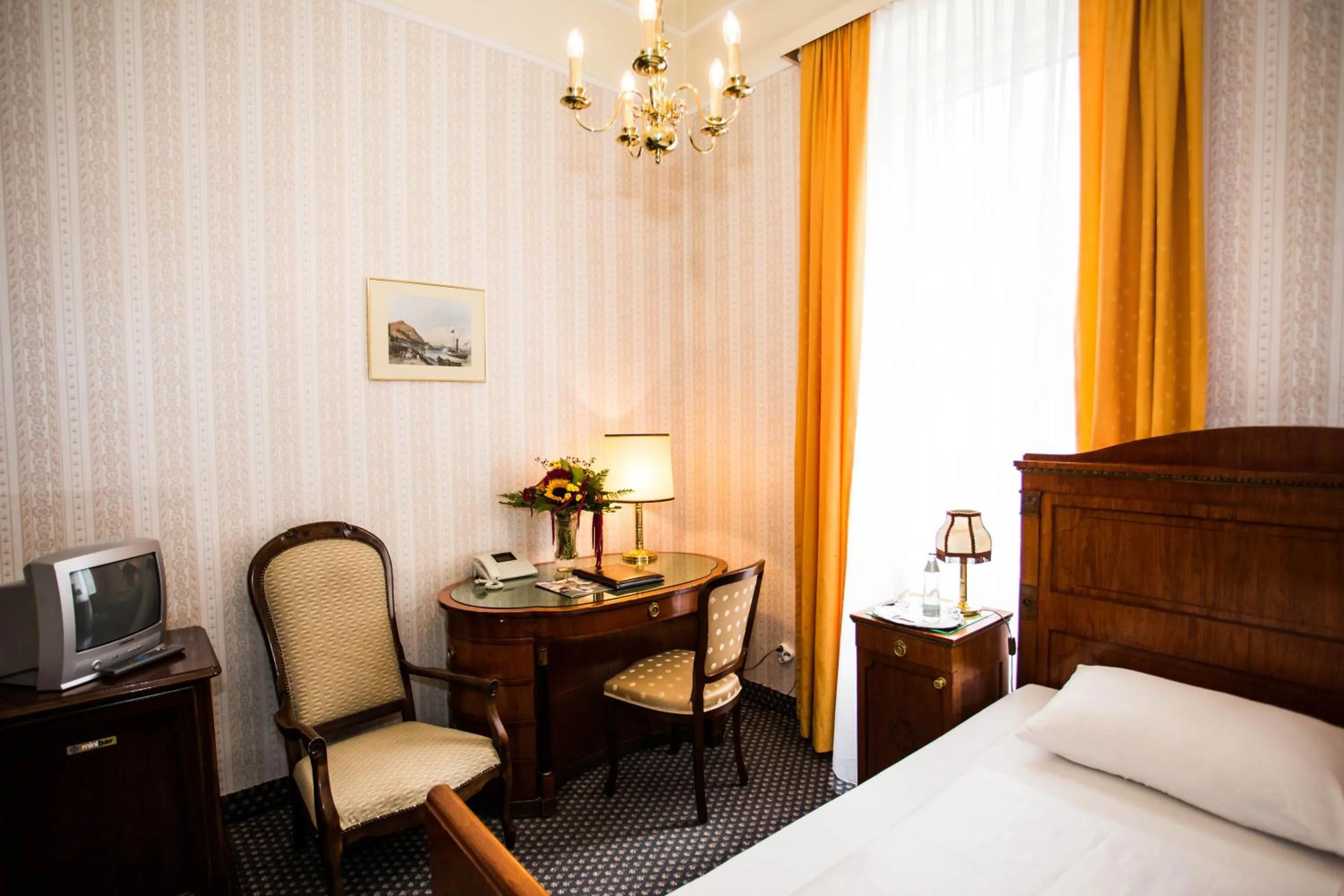 Photo of the whole room, Bed in Hotel Atlanta