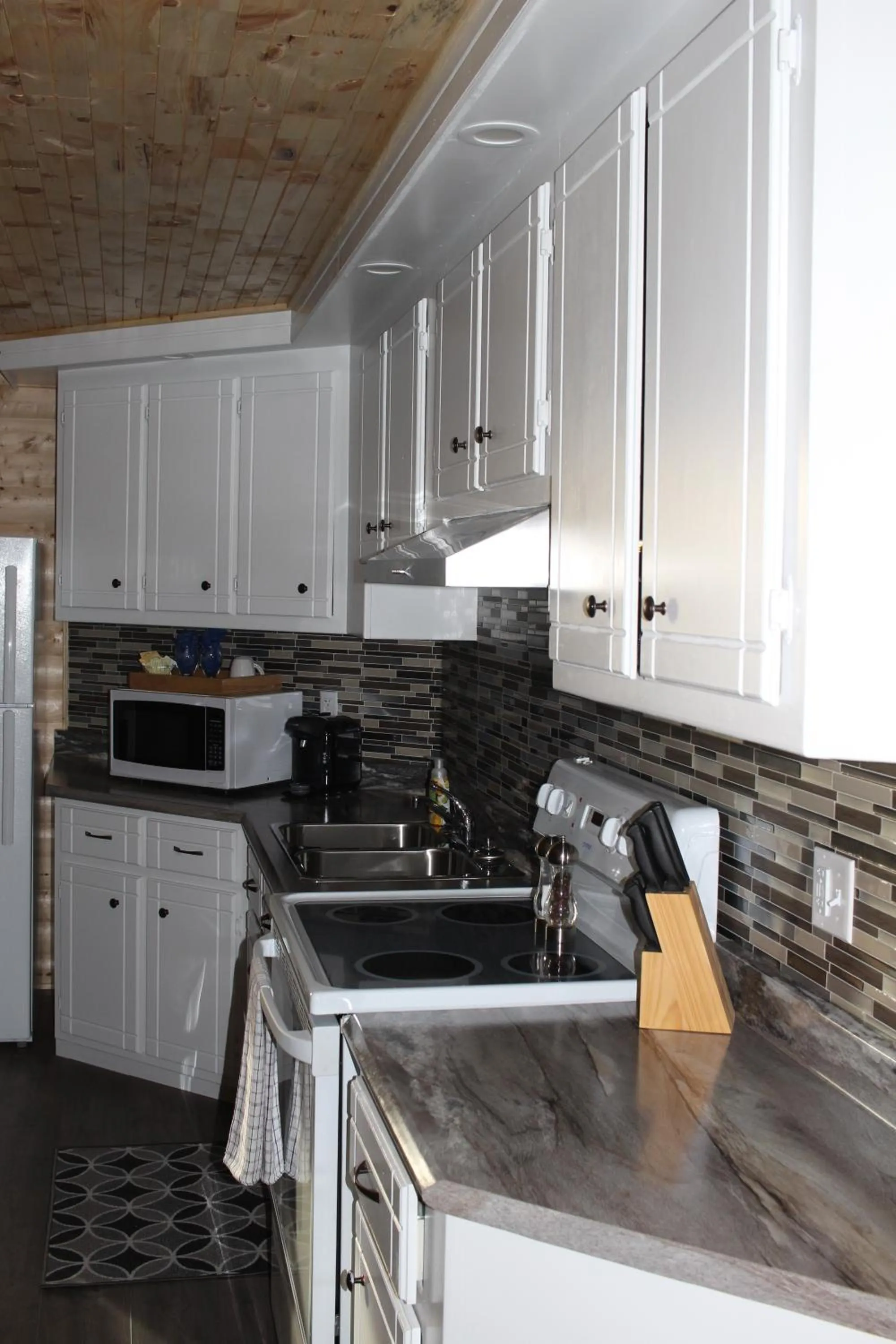 Raleigh Rooms & Taylor's Crafts