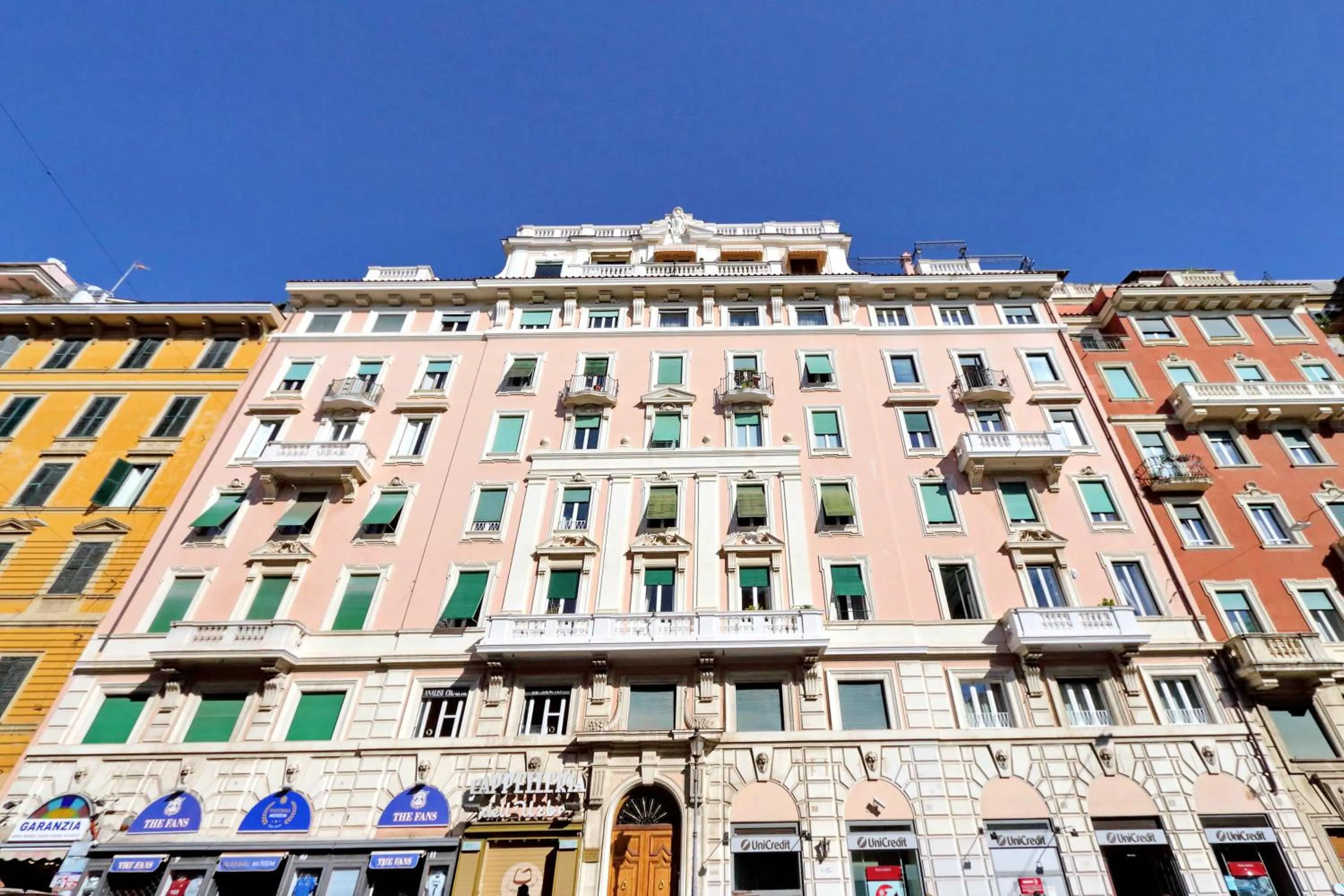 Property building in BQ House Colosseo Luxury Rooms