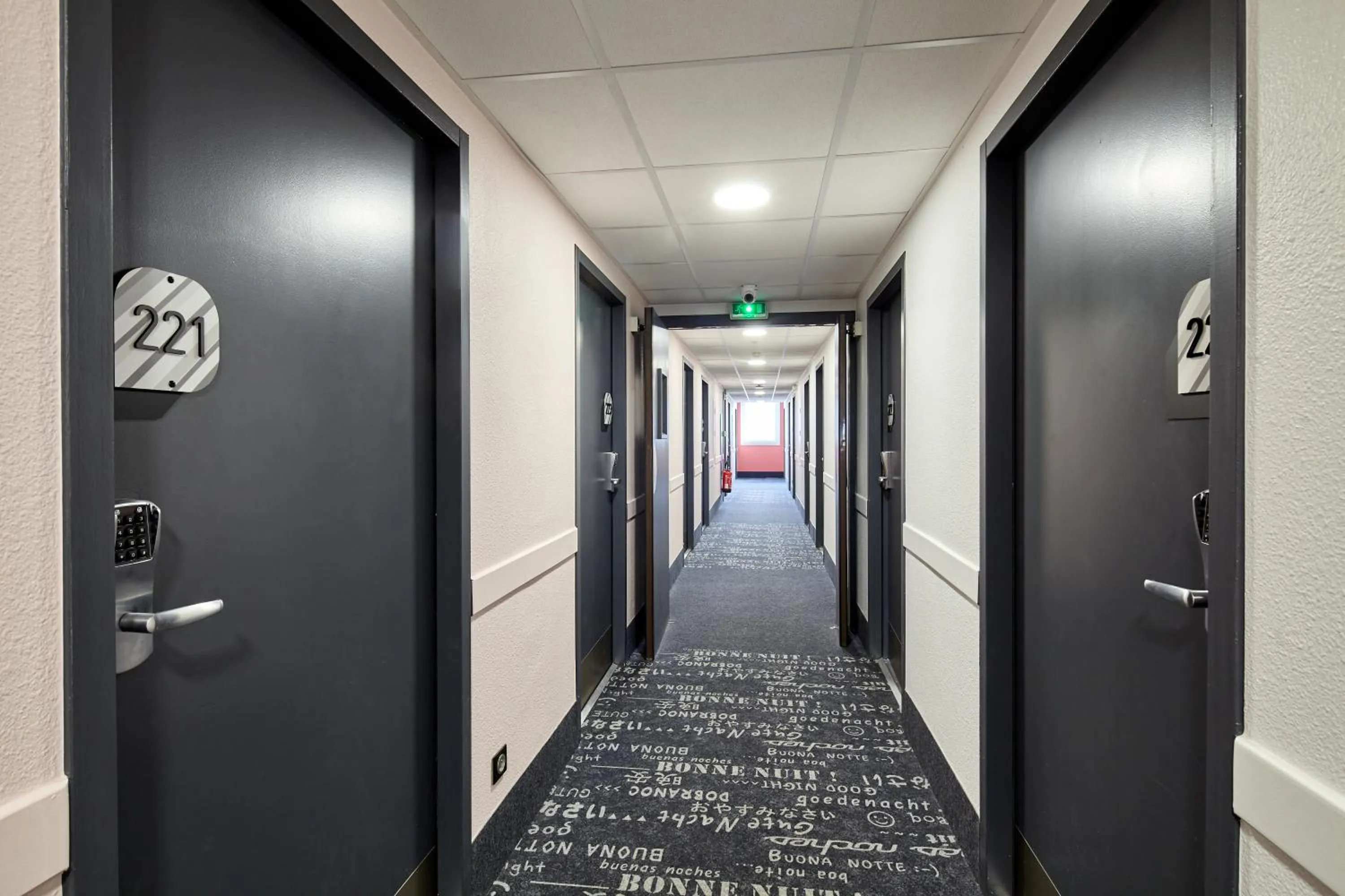 Decorative detail in B&B HOTEL Paris Nord Gonesse Parc des Expos