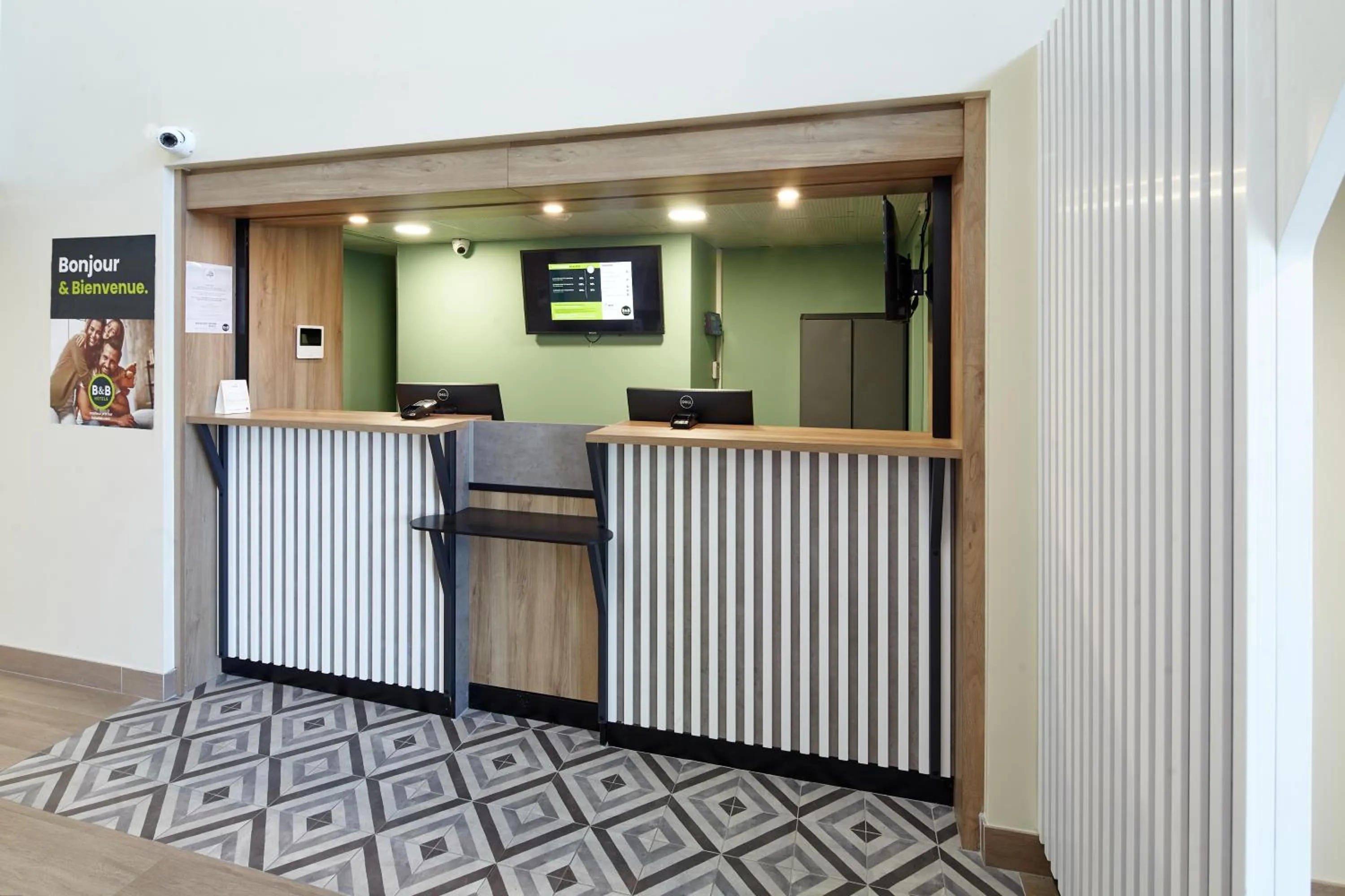 Lobby or reception in B&B HOTEL Paris Nord Gonesse Parc des Expos