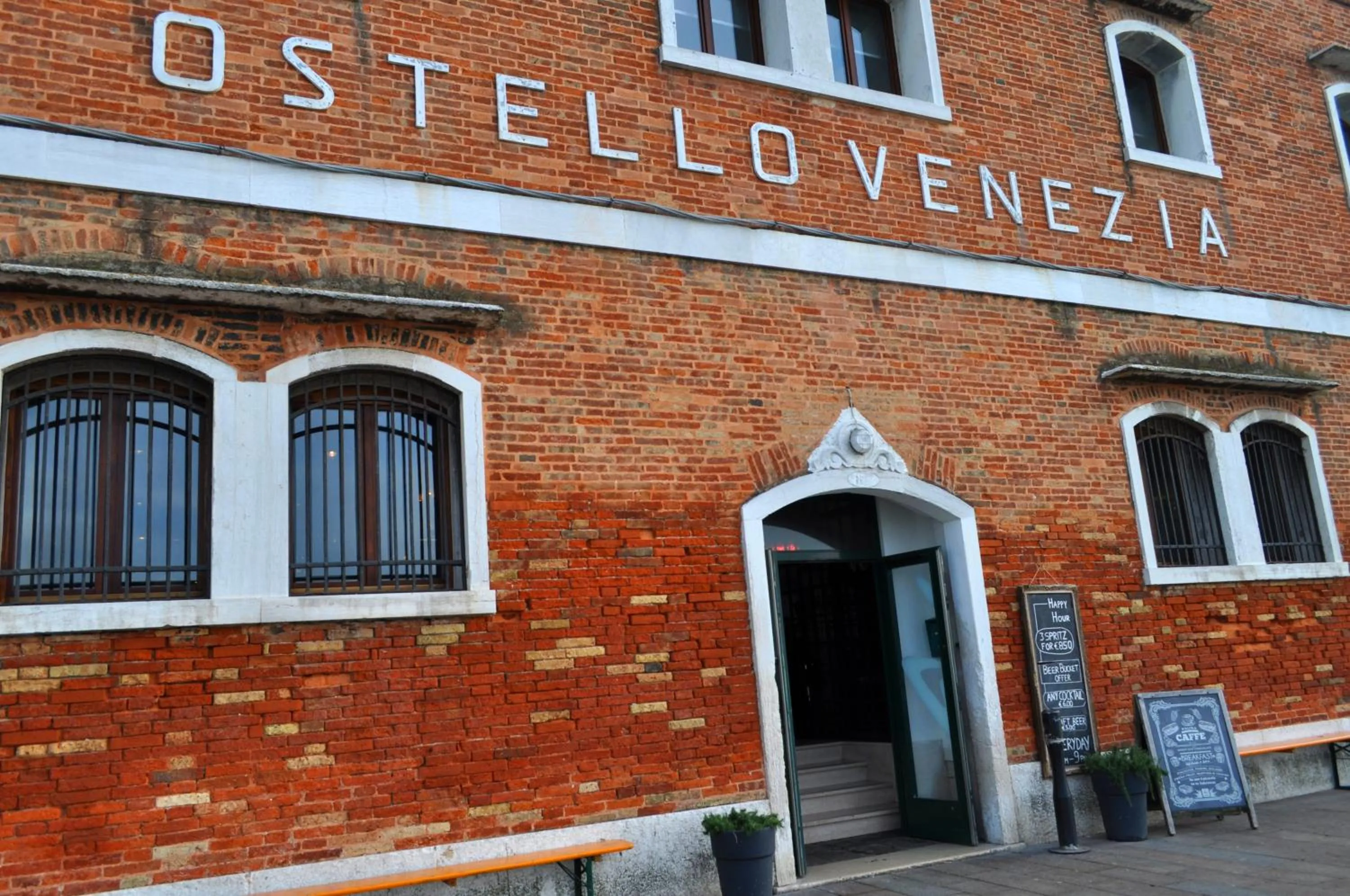 Facade/entrance in Generator Venice