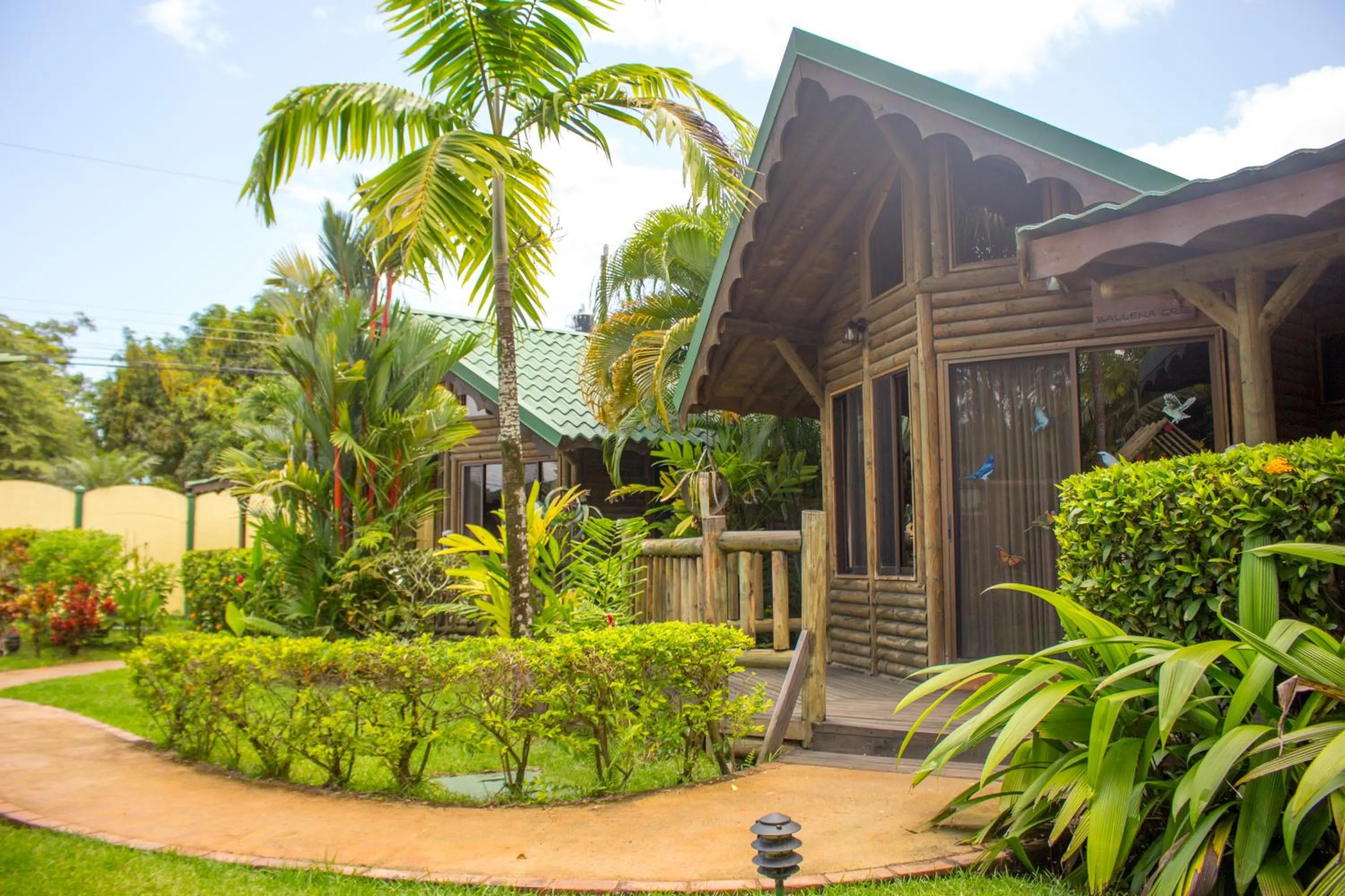 Facade/entrance in Bungalows Ballena