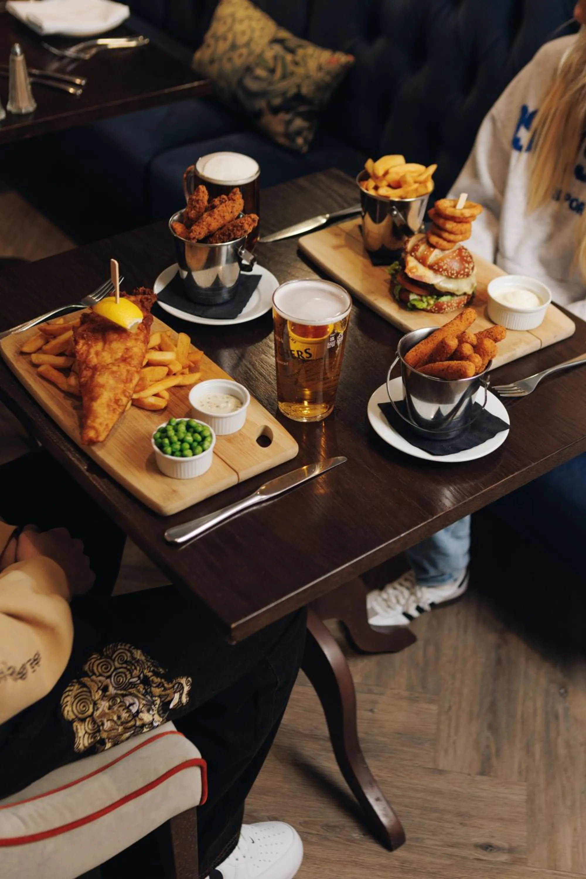 Restaurant/places to eat in Donnington Grove Hotel & Golf Club