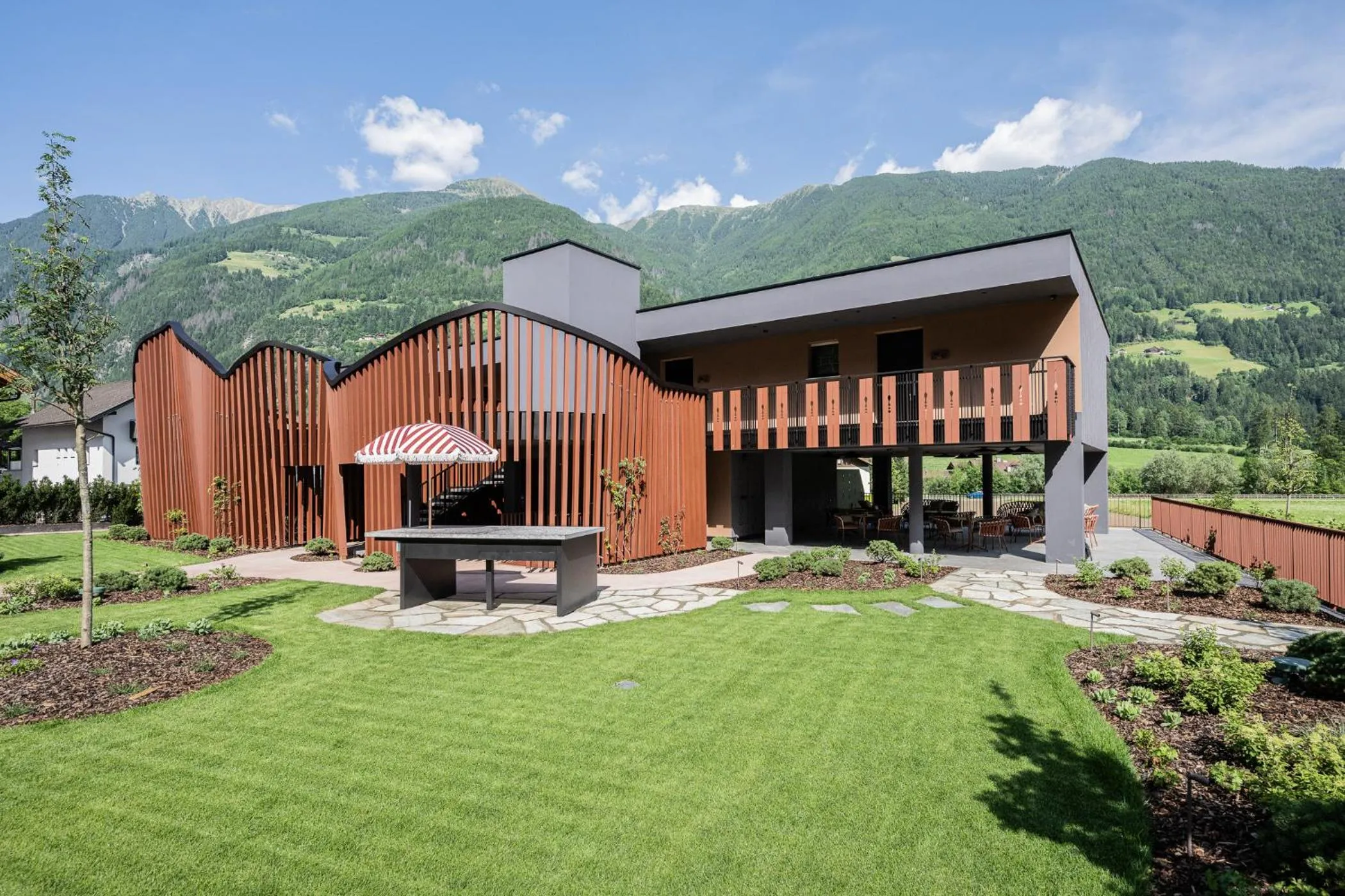 Property building in Hotel Anewandter