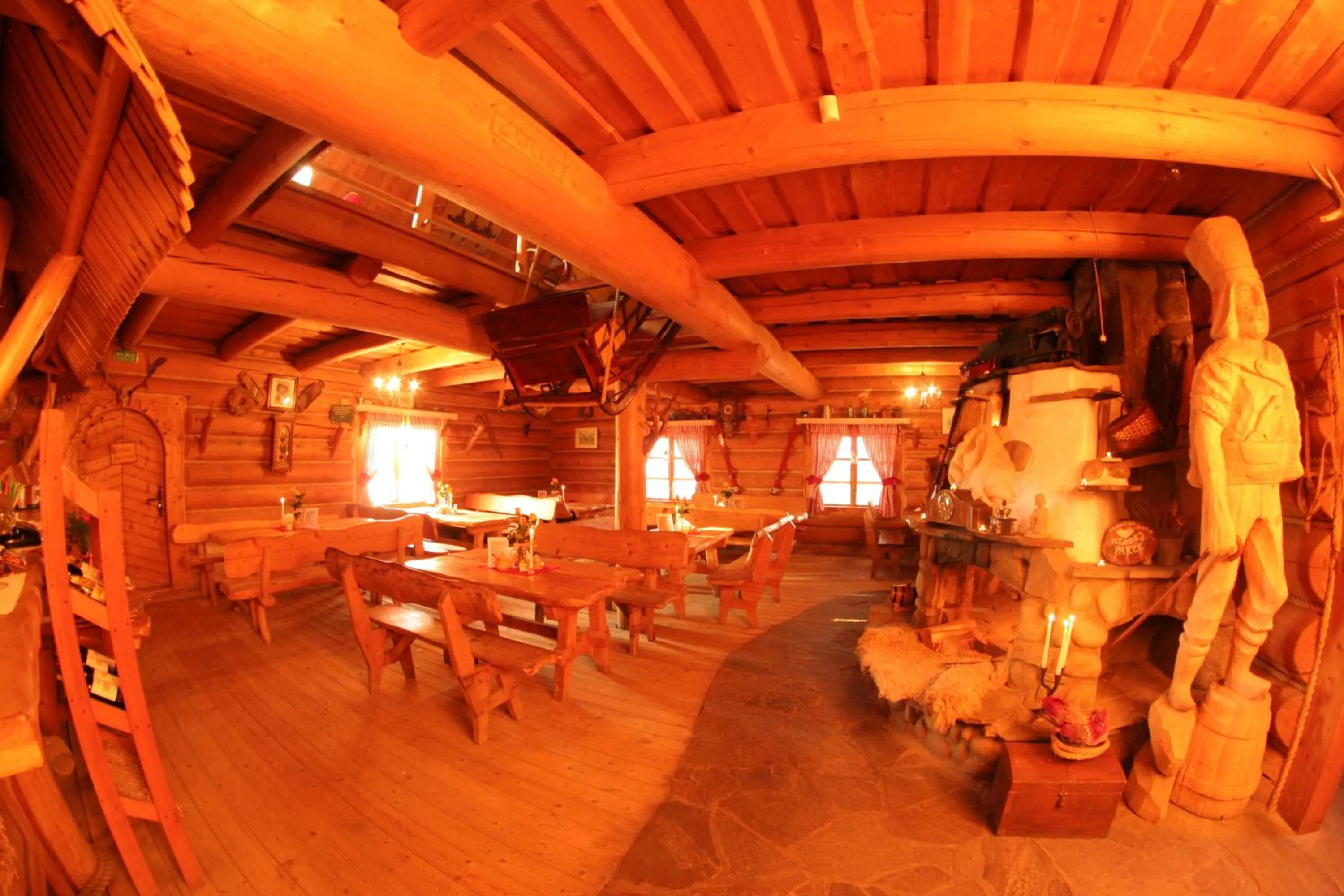 Restaurant/places to eat in Pensjonat Beskidzki