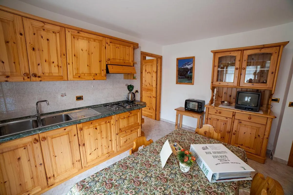 Kitchen or kitchenette in Chalet Bucaneve