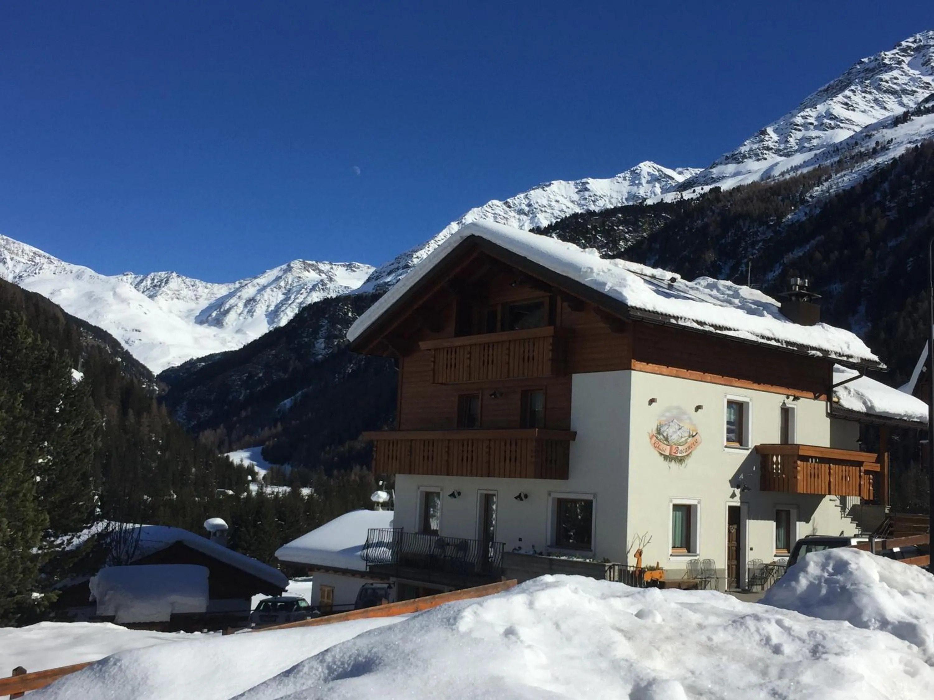 Property building in Chalet Bucaneve