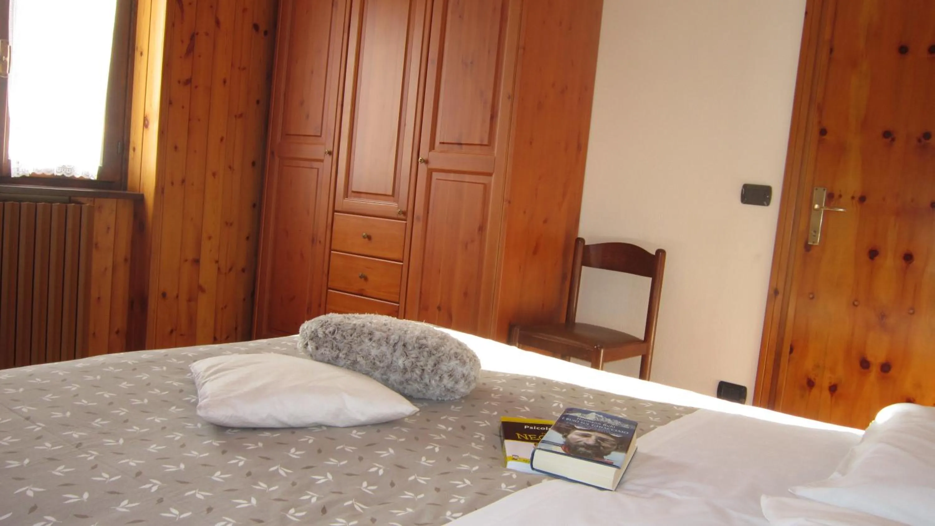 Bedroom, Bed in Chalet Bucaneve