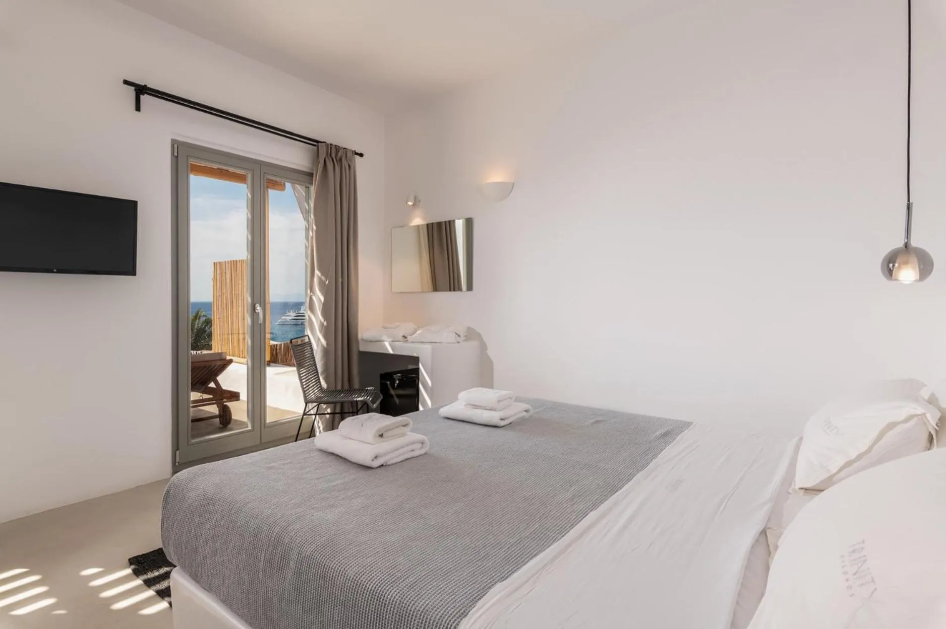 Bedroom, Bed in Trinity Mykonos - Beachfront Villa