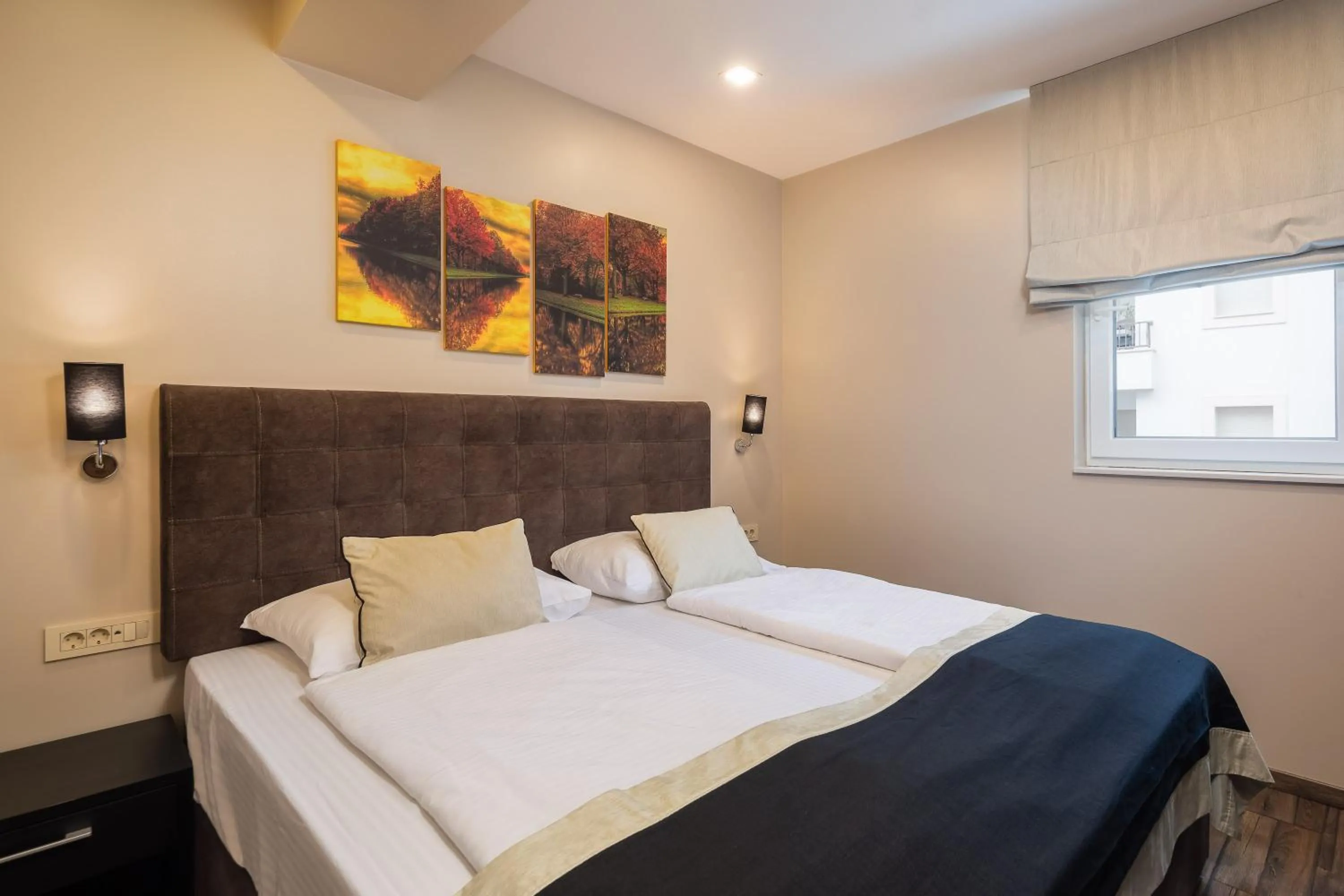 Bed in Hotel Central Beach 9