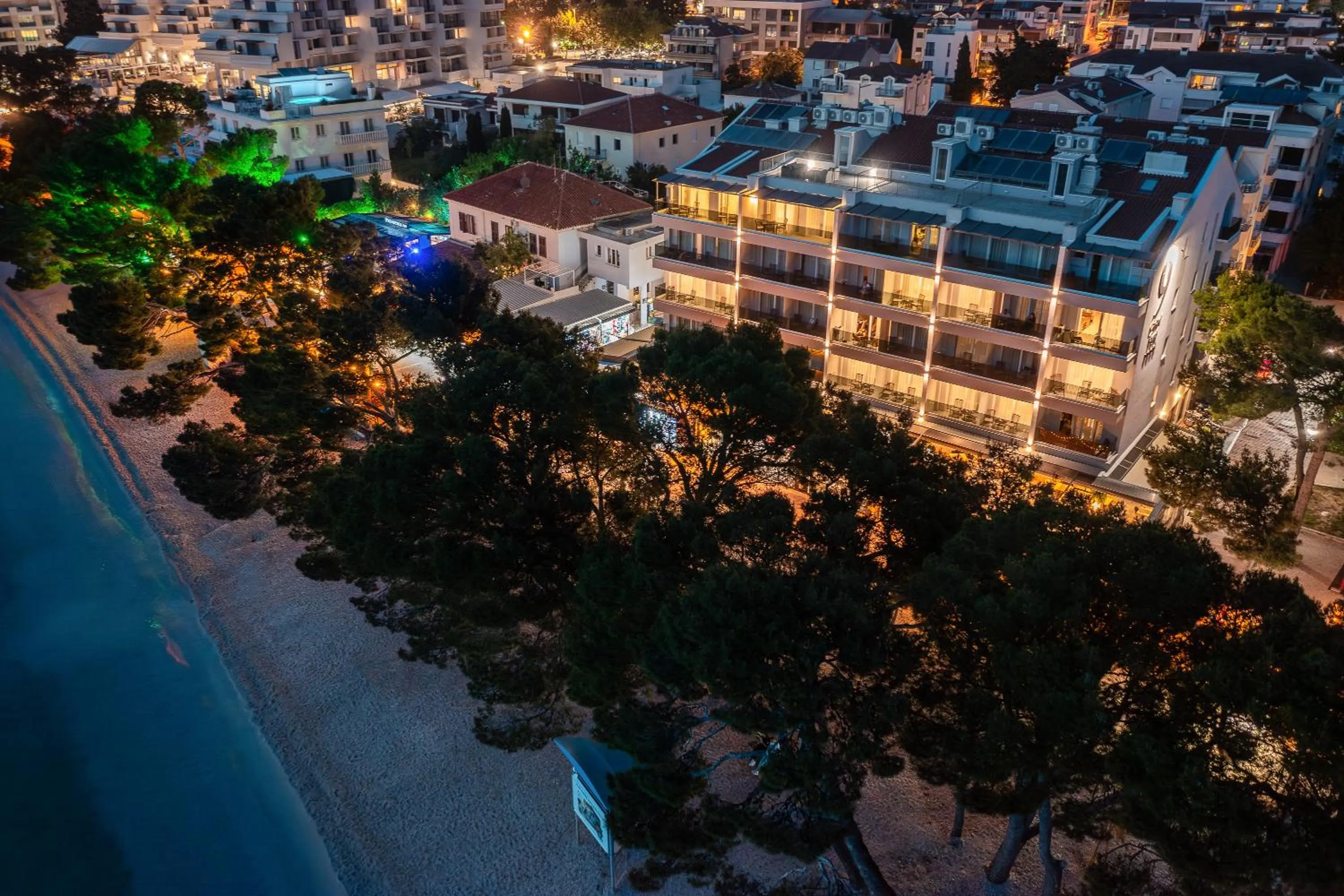 Property building in Hotel Central Beach 9