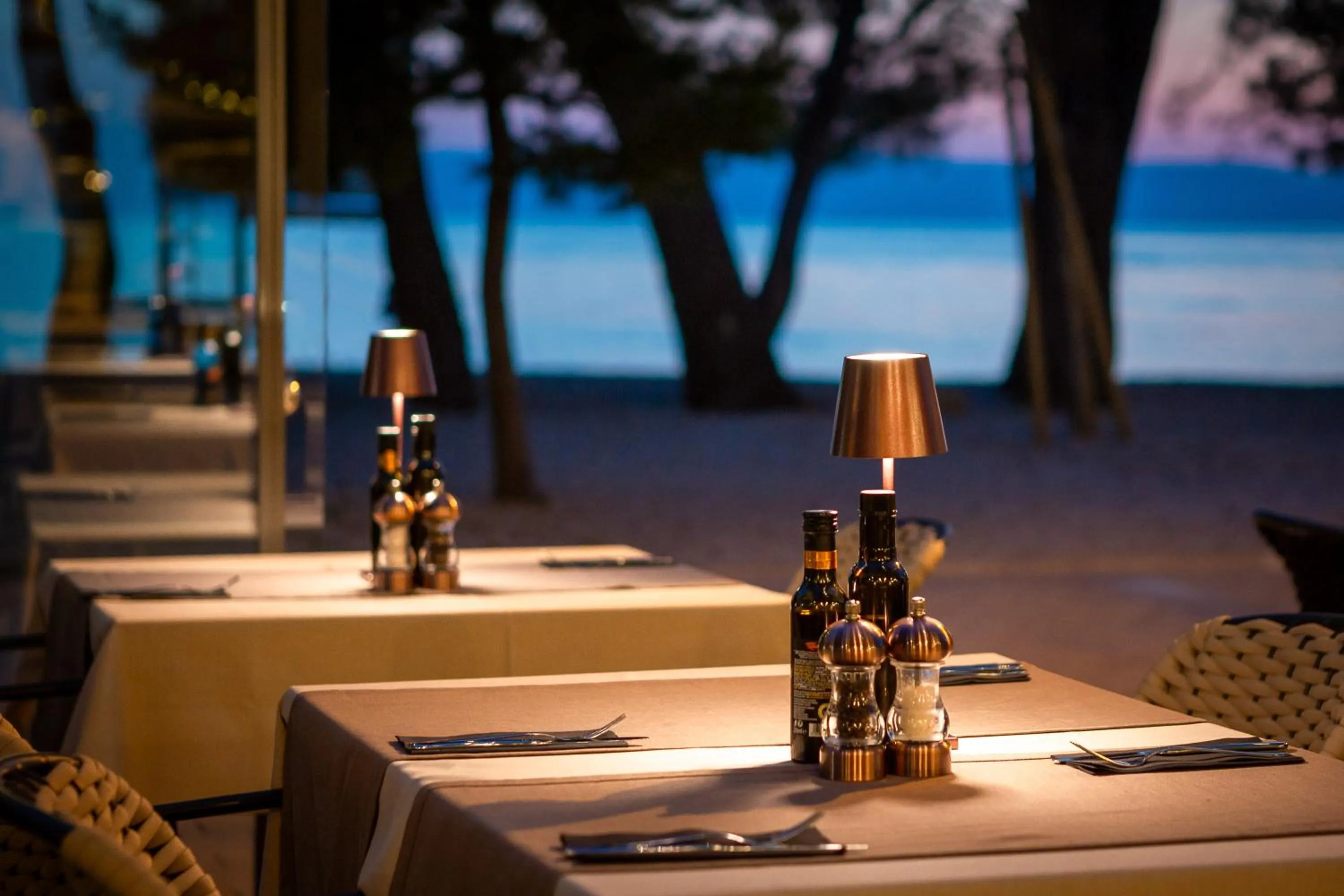 Restaurant/places to eat in Hotel Central Beach 9