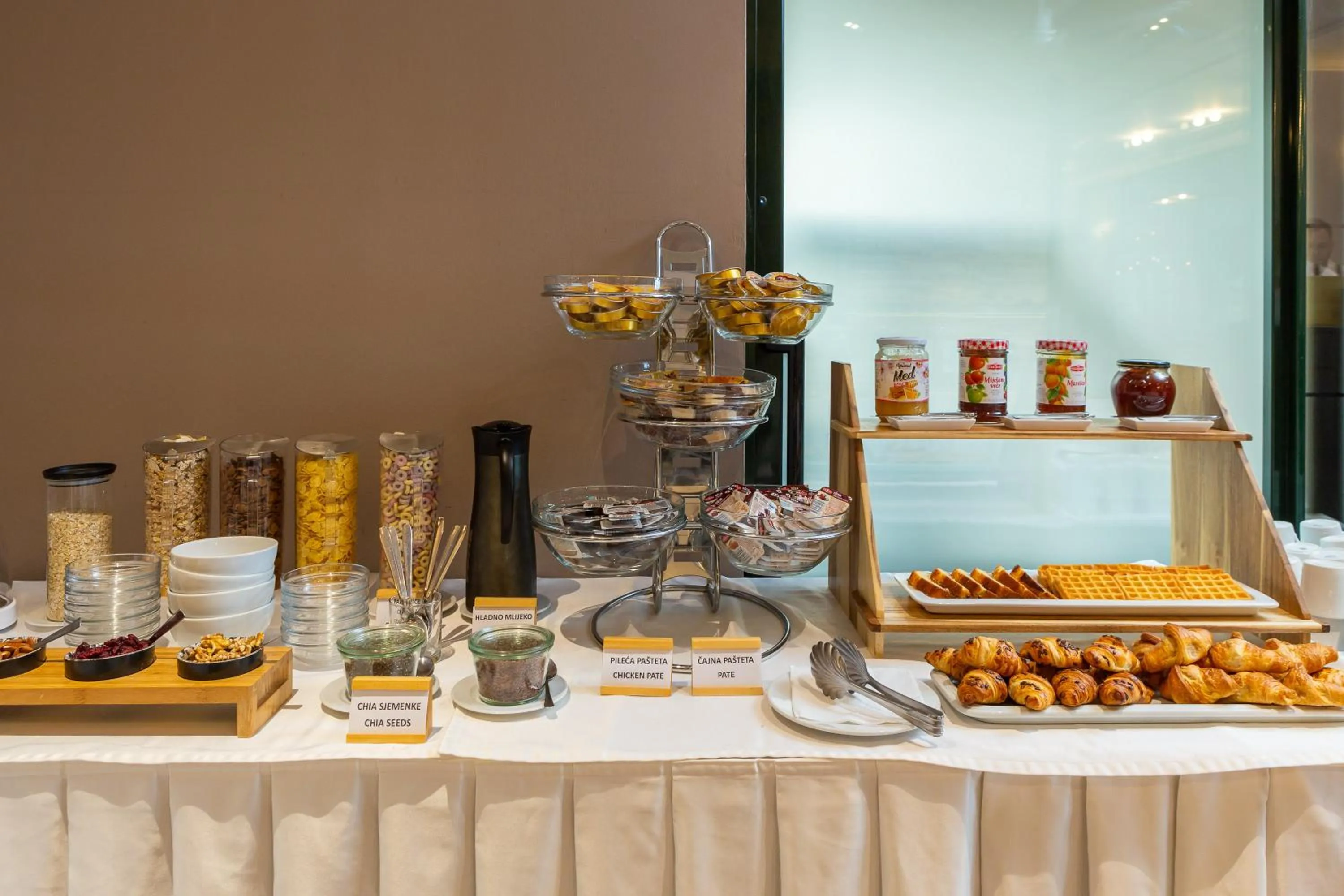 Food in Hotel Central Beach 9