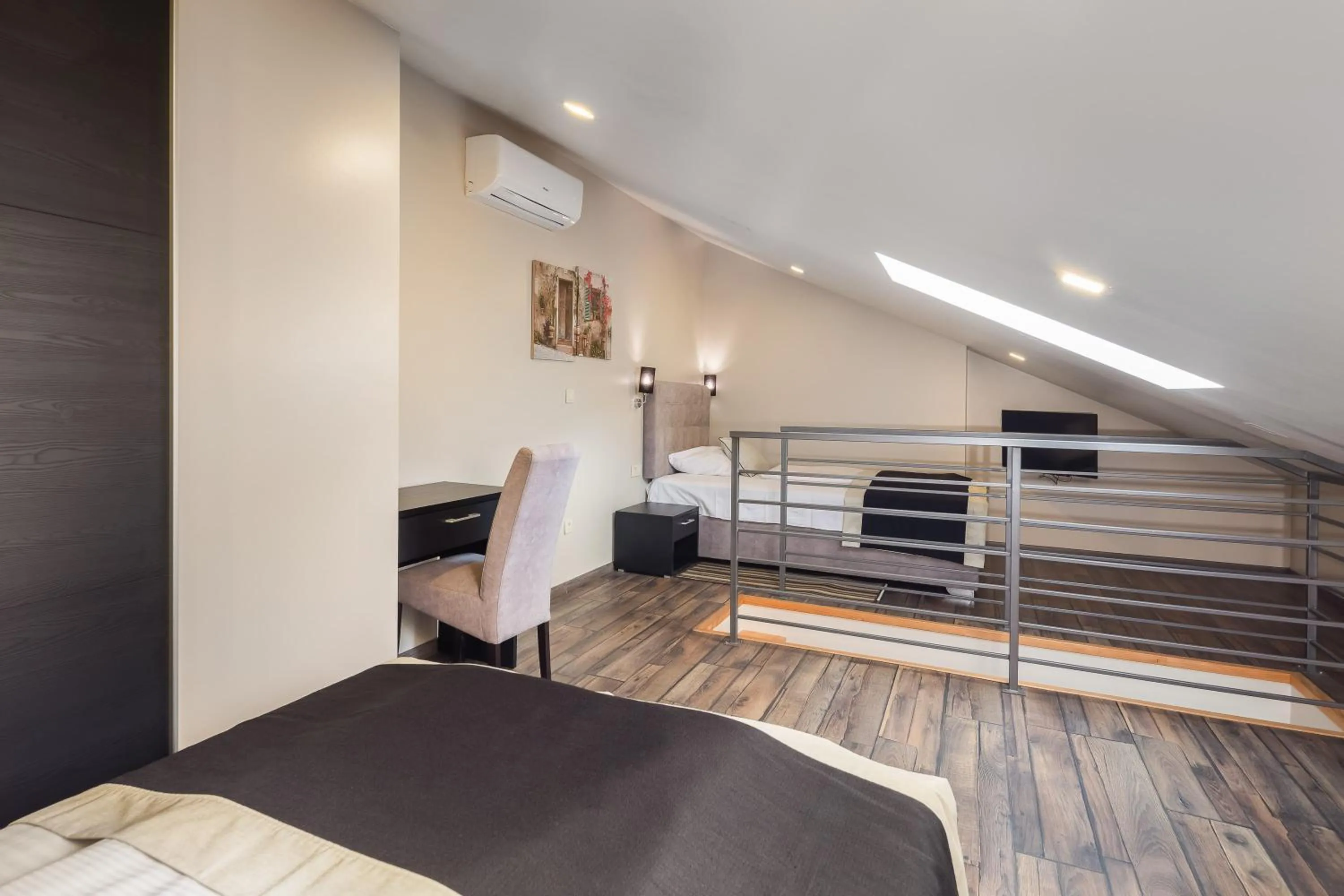 Bed in Hotel Central Beach 9