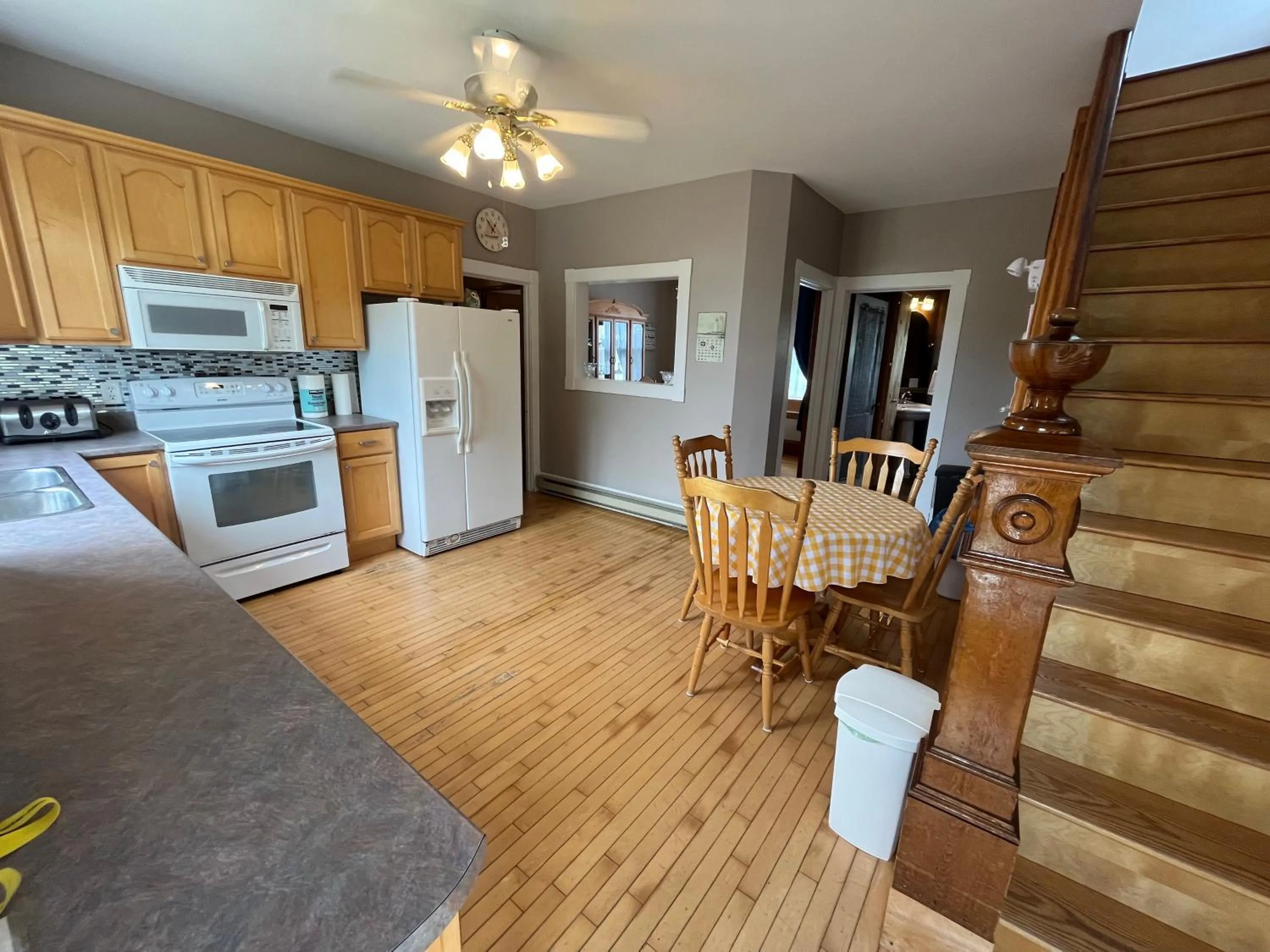Kitchen or kitchenette in The Coastal Country House in New Brunswick