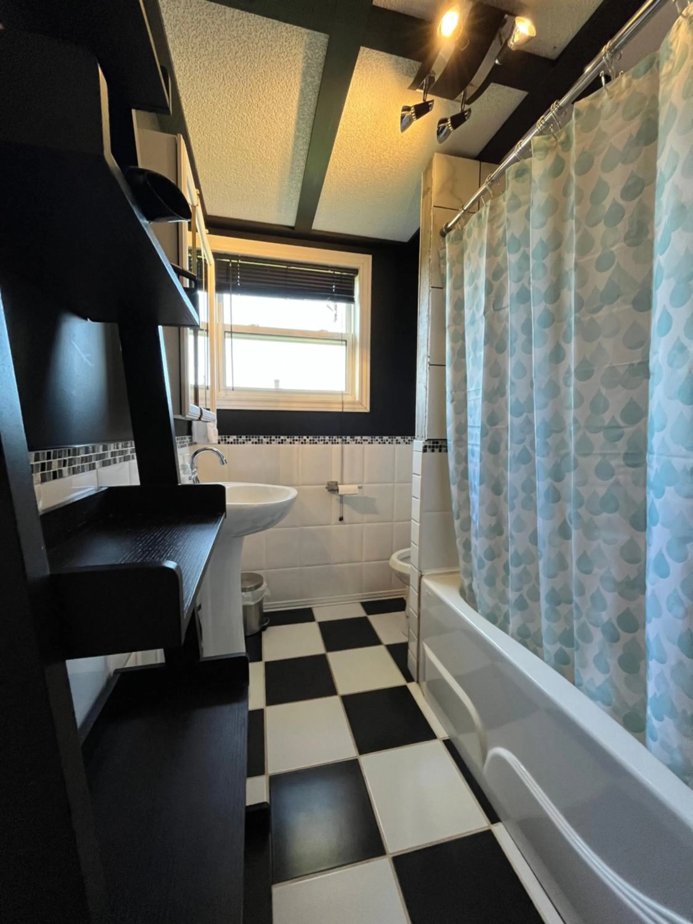Shower in The Coastal Country House in New Brunswick