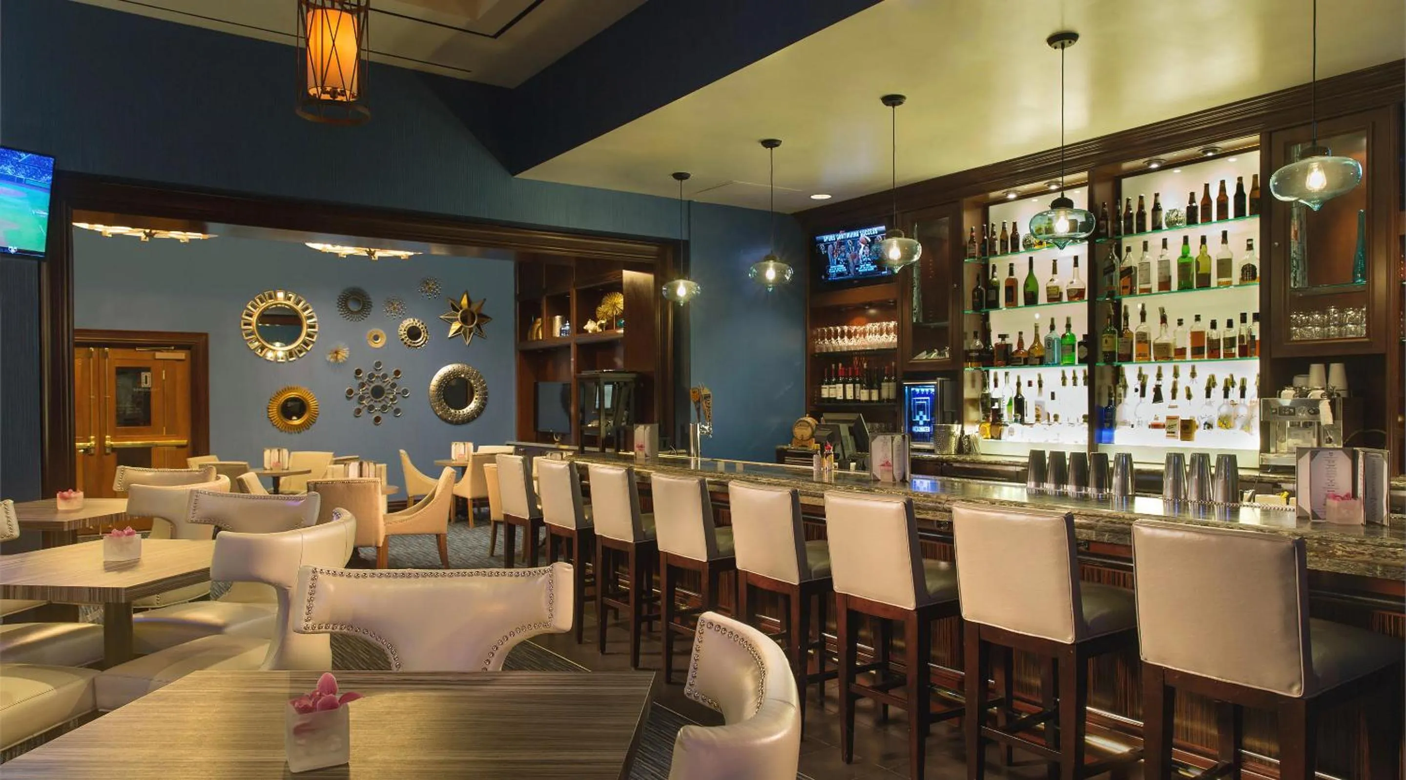 Lounge or bar in StripViewSuites at Signature