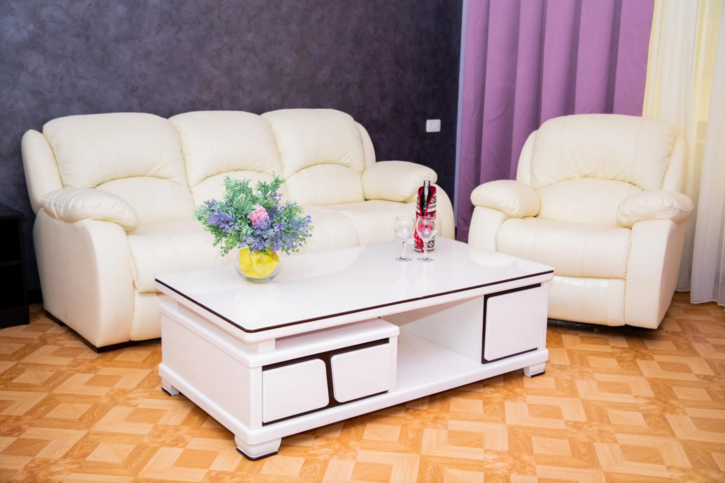 Living room in Grand Hills