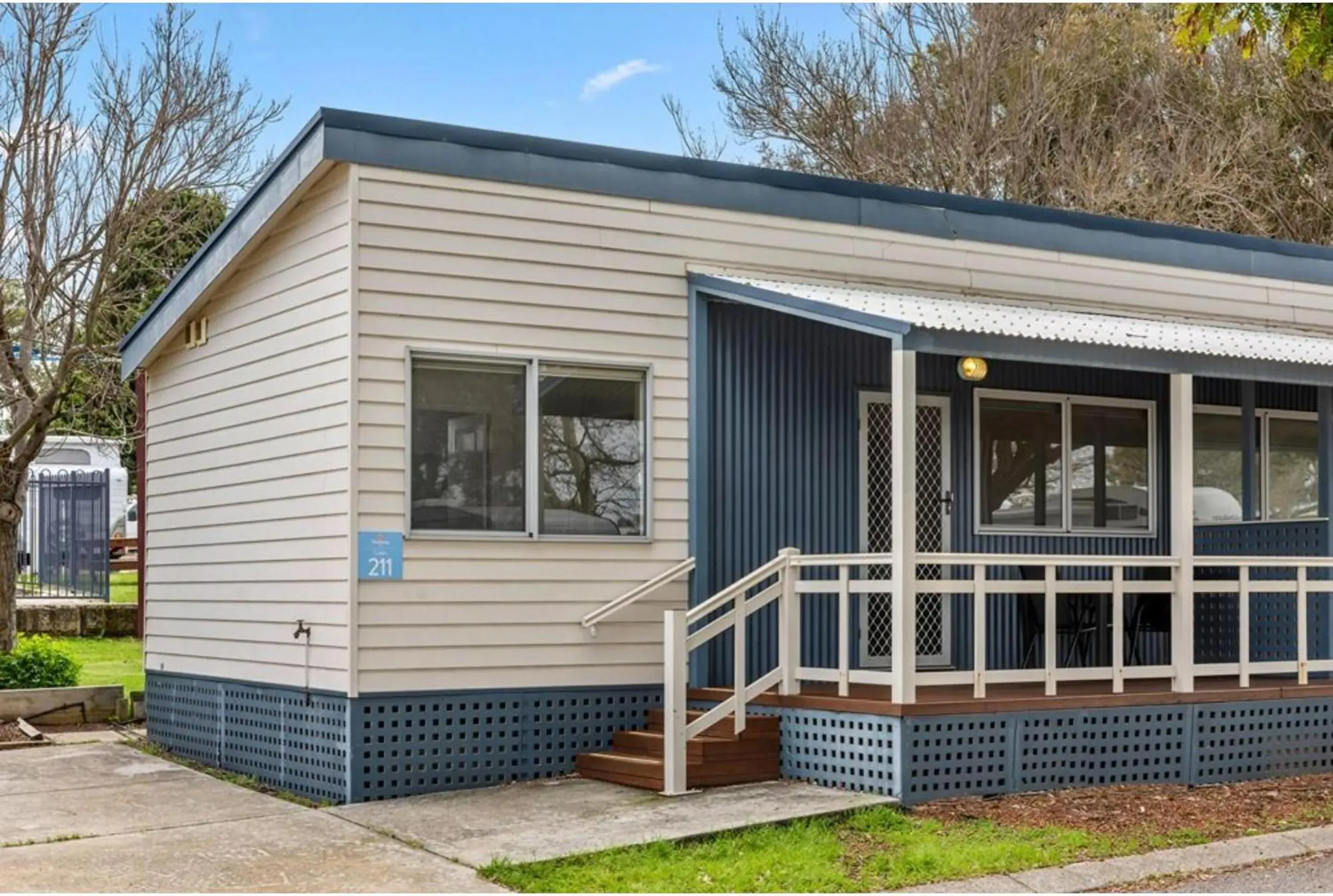 Standard 1 Bedroom Cabin – Sleeps 2 in Discovery Parks - Swan Valley Standard 1 Bedroom Cabin – Sleeps 2 in Discovery Parks - Swan Valley