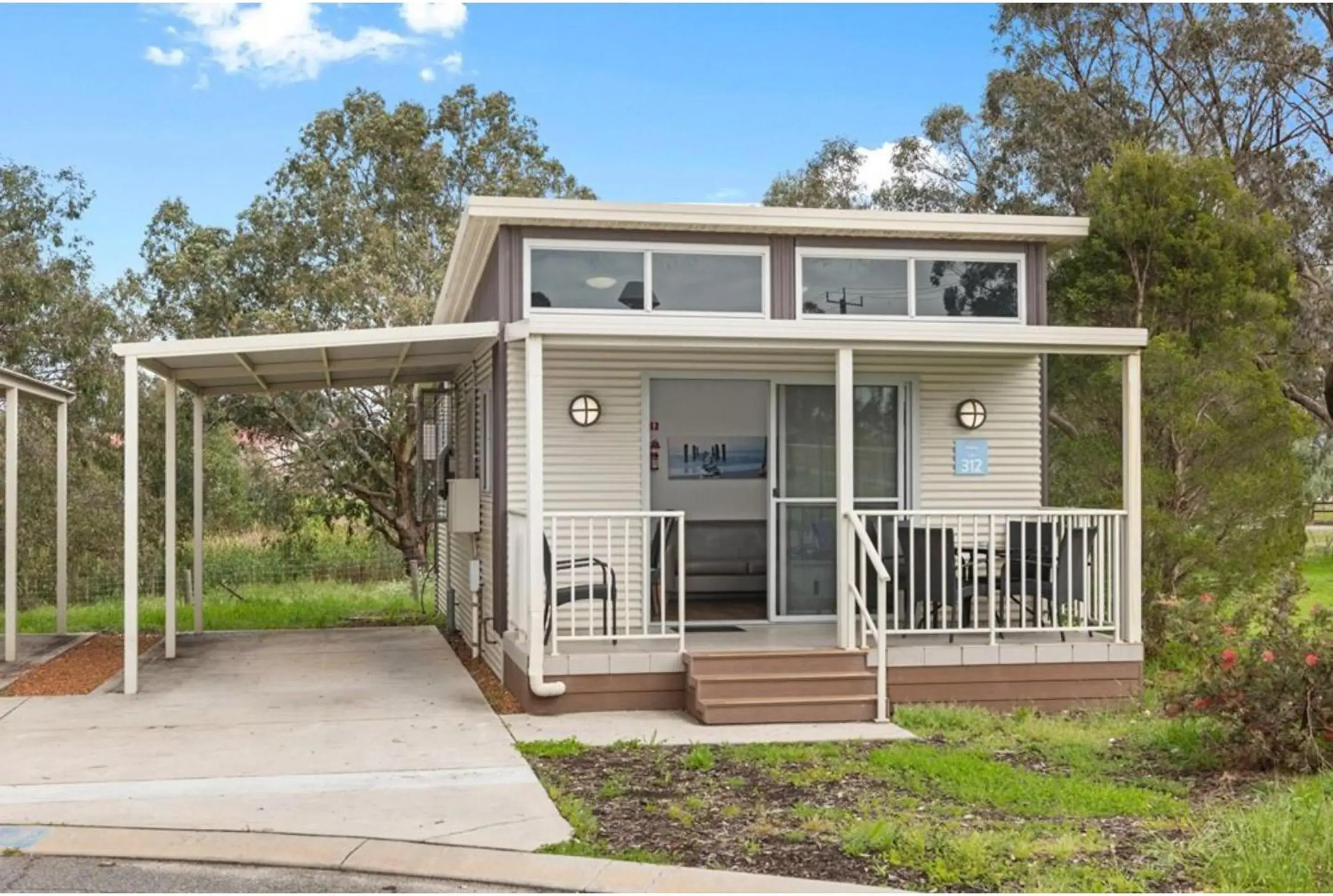 Superior Two-Bedroom Cabin - Pet Friendly in Discovery Parks - Swan Valley Superior Two-Bedroom Cabin - Pet Friendly in Discovery Parks - Swan Valley