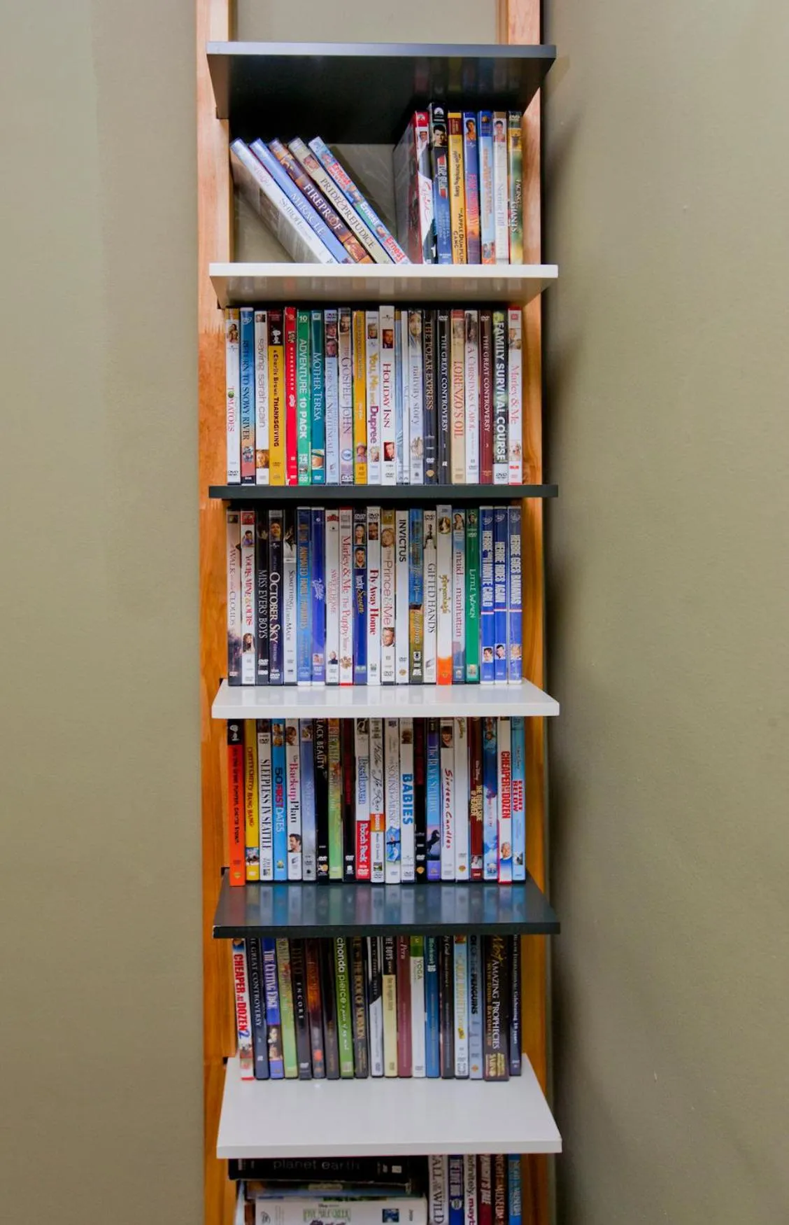 Property building in Brenda Lee History 4BR Retreat Pool Hot Tub