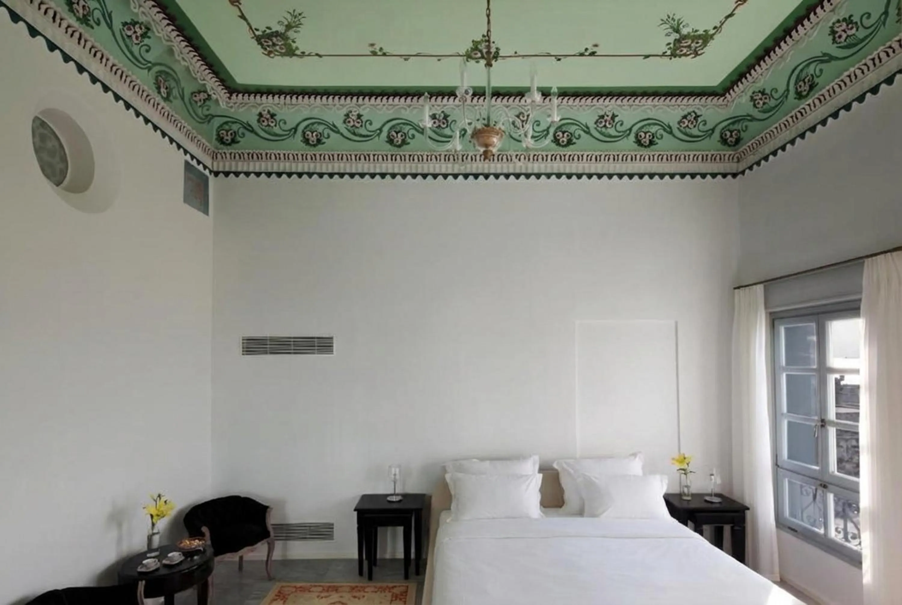 Bed in The Efendi Hotel Akko