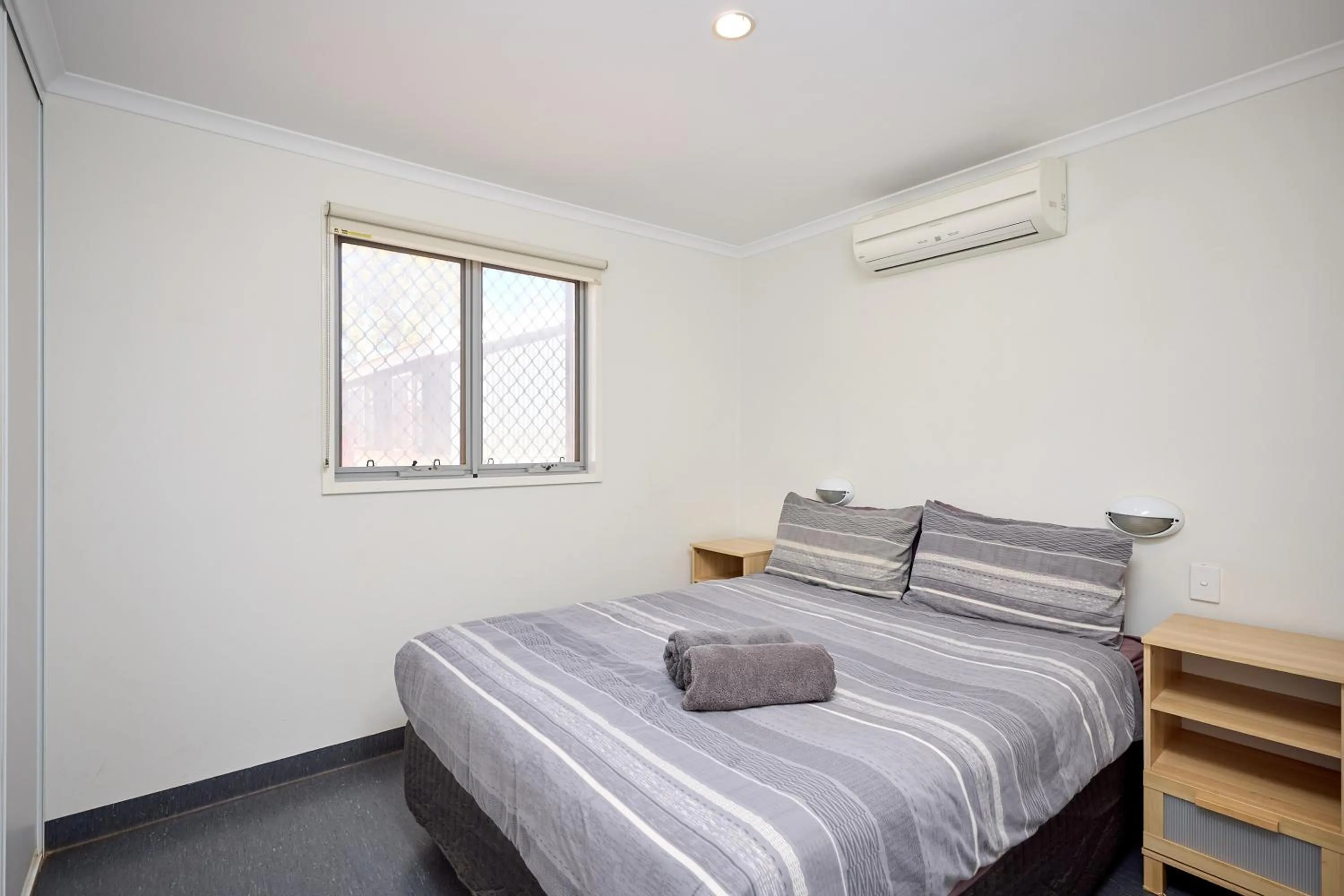 Bedroom, Bed in RAC Exmouth Cape Holiday Park