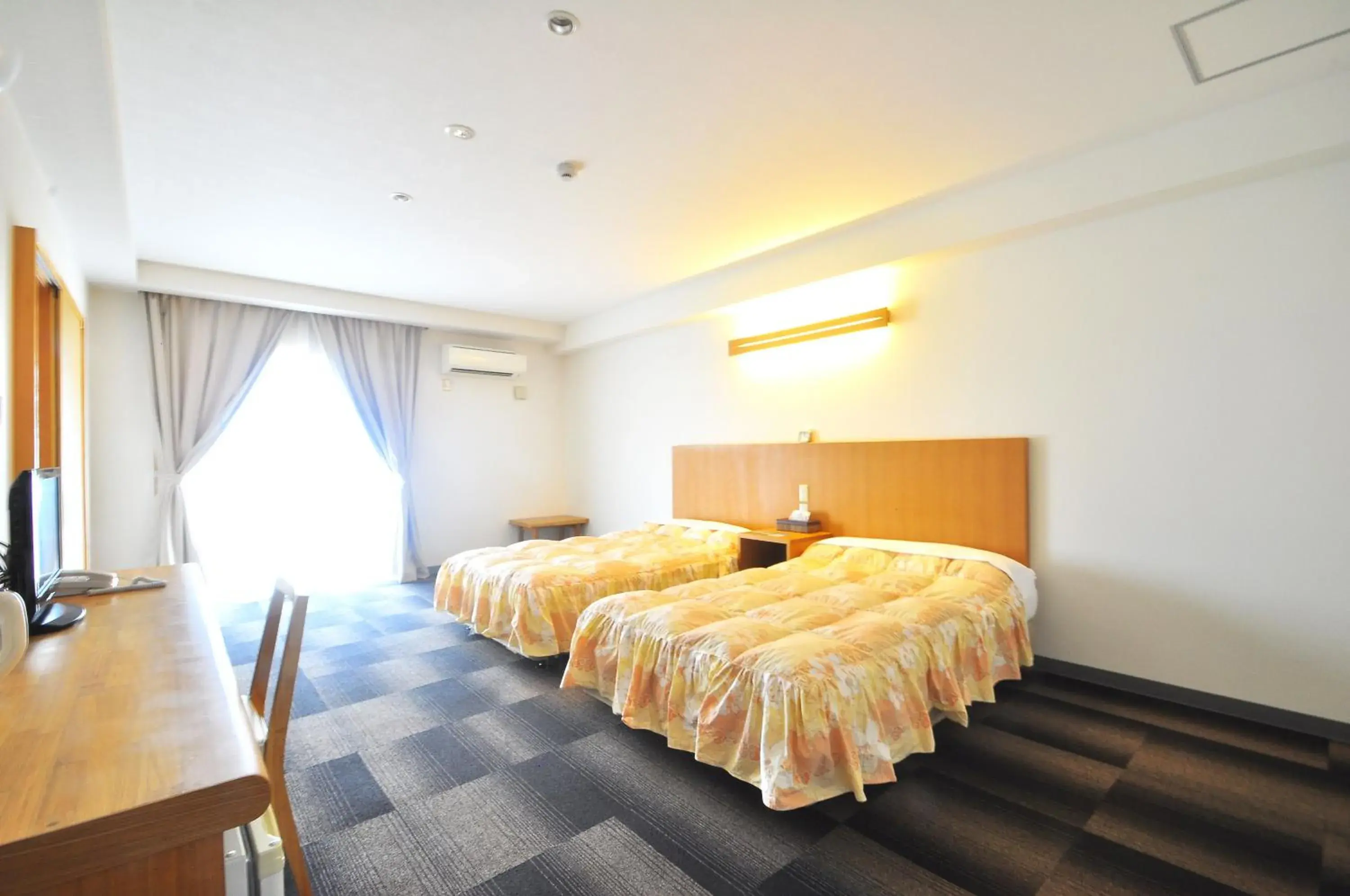 Standard Twin Room - single occupancy in Marine Lodge Marea Ishigaki Standard Twin Room - single occupancy in Marine Lodge Marea Ishigaki