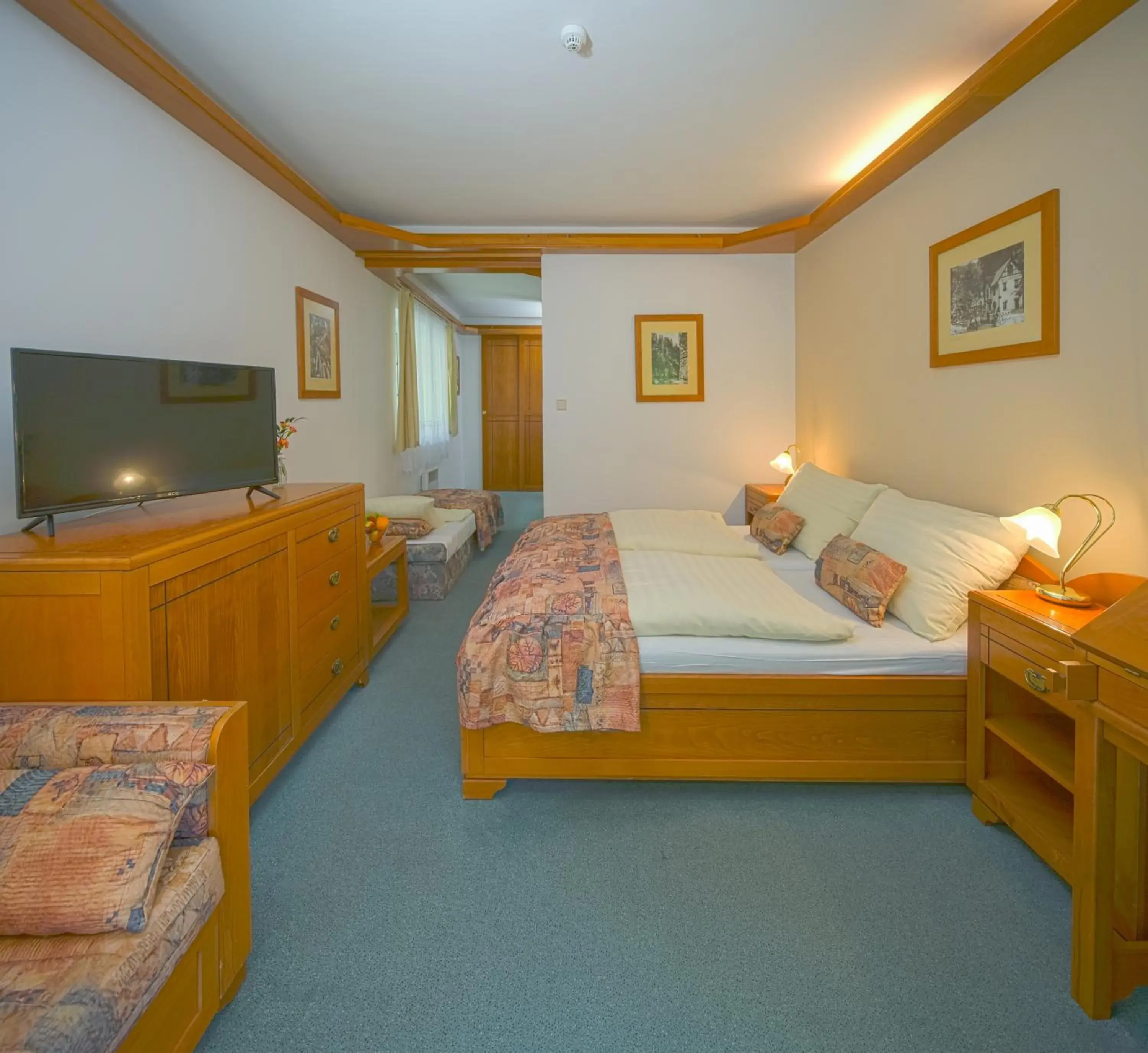 Triple Room with Balcony in Hotel Praha Triple Room with Balcony in Hotel Praha