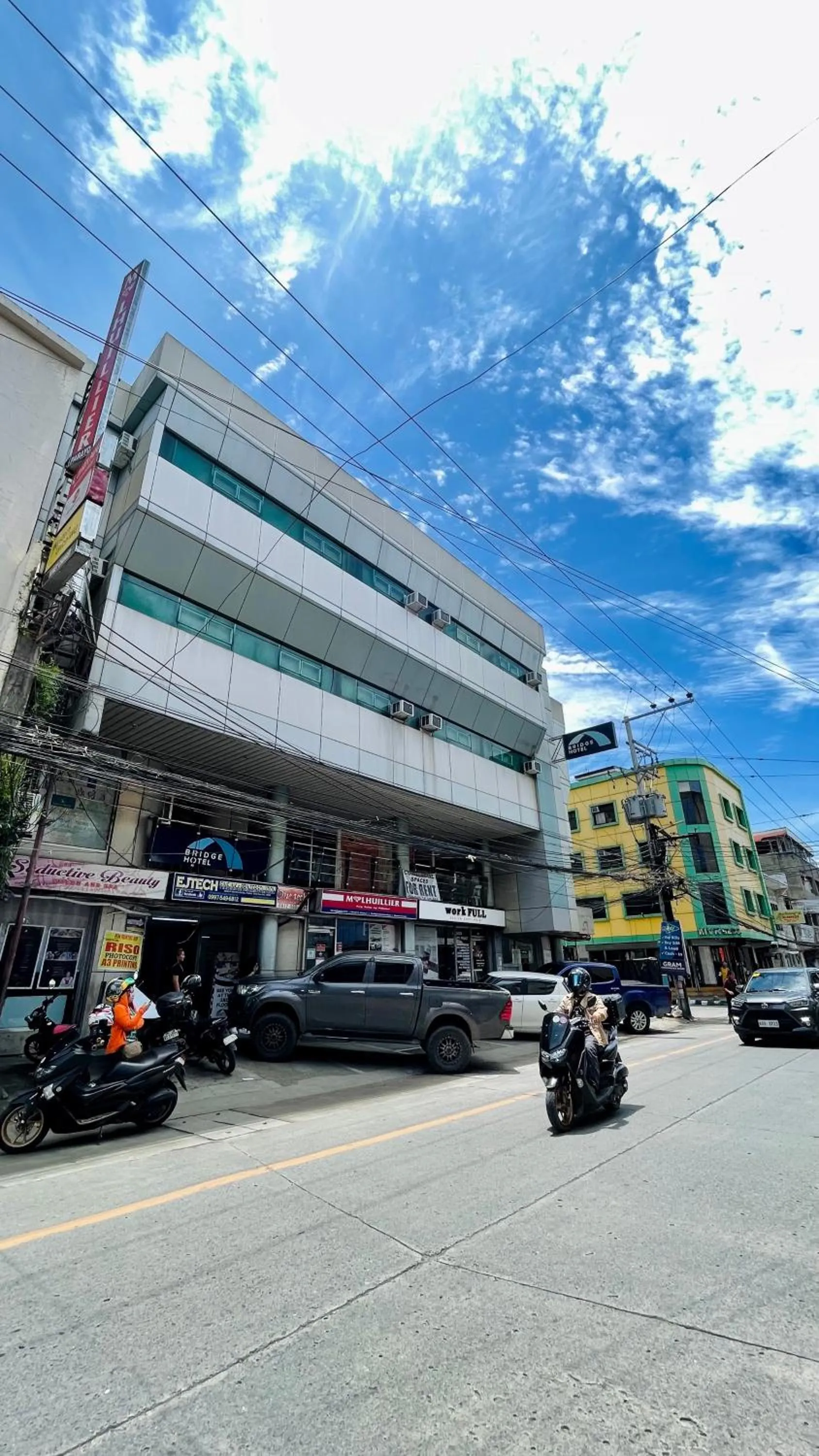 Property building in Bridge Hotel