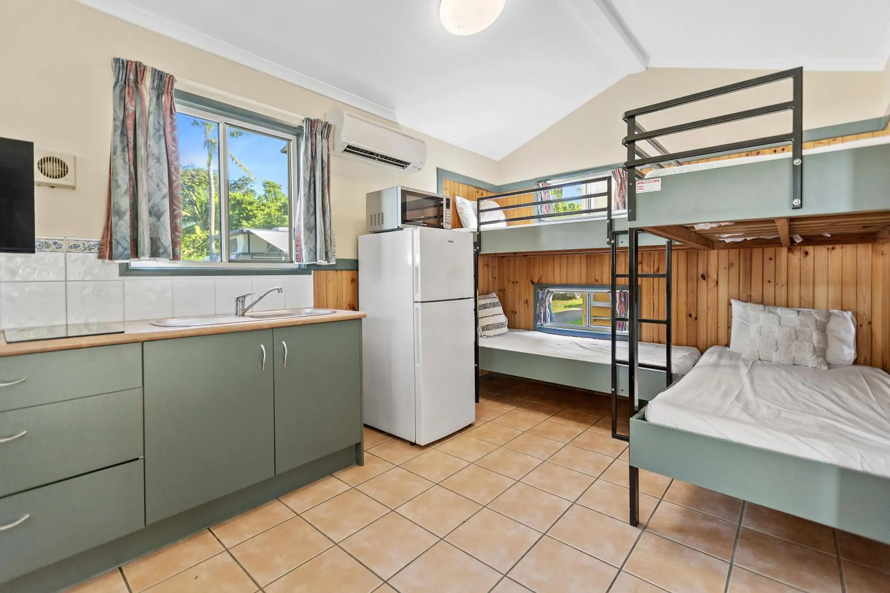 Cabin with Shared Bathroom - Islander (6 person) in Tasman Holiday Parks - Airlie Beach Cabin with Shared Bathroom - Islander (6 person) in Tasman Holiday Parks - Airlie Beach