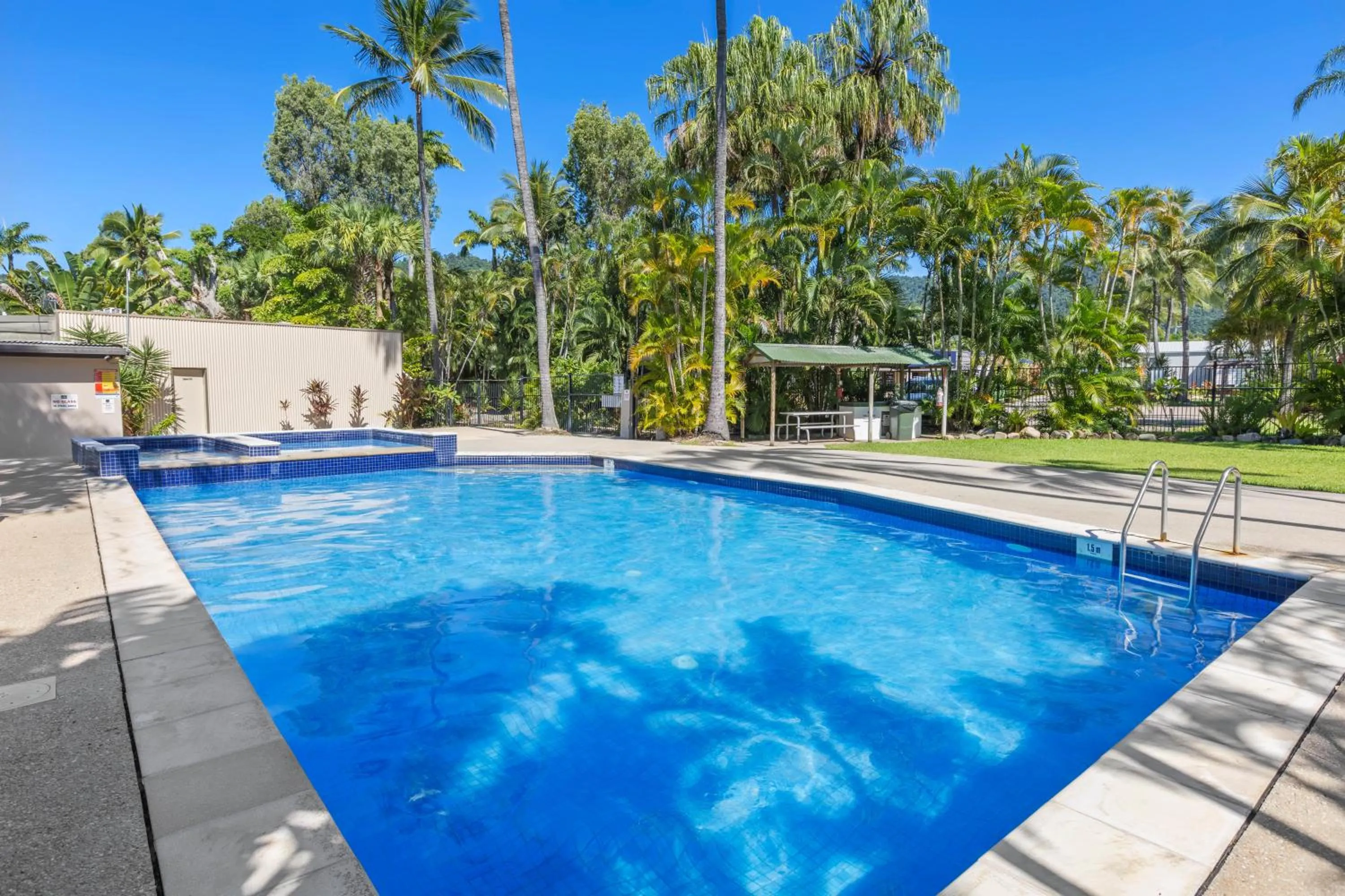 Day in Tasman Holiday Parks - Airlie Beach