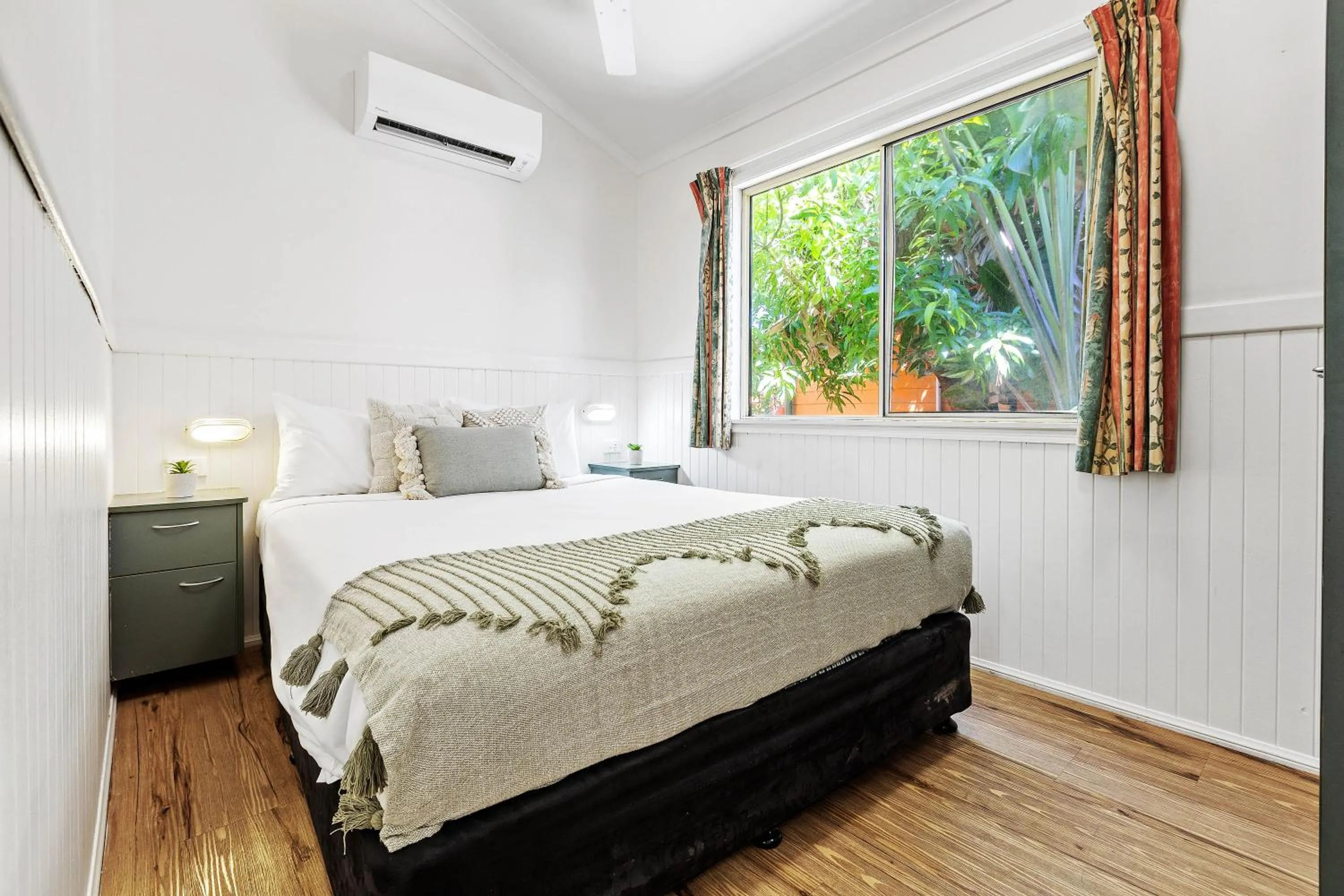 Bed in Tasman Holiday Parks - Airlie Beach