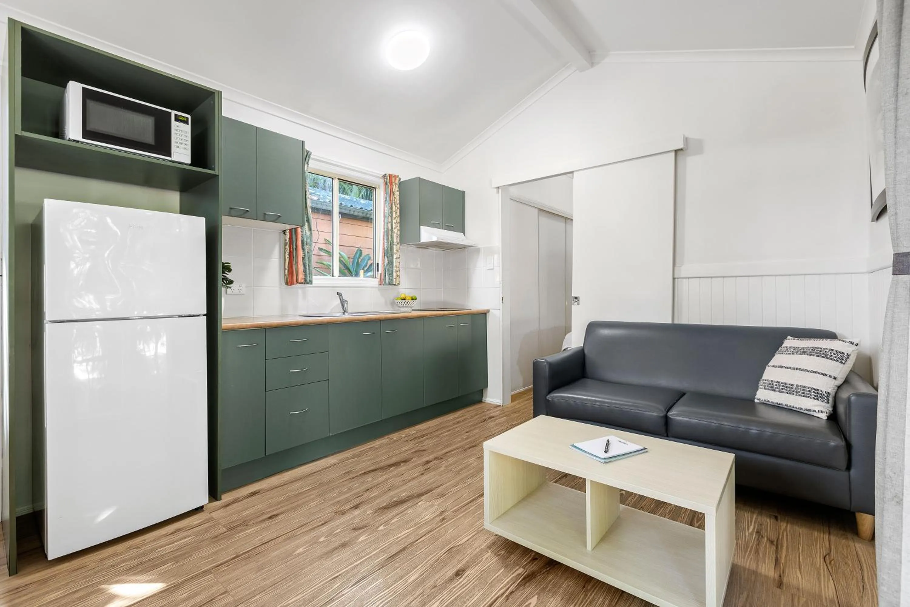 Kitchen or kitchenette in Tasman Holiday Parks - Airlie Beach