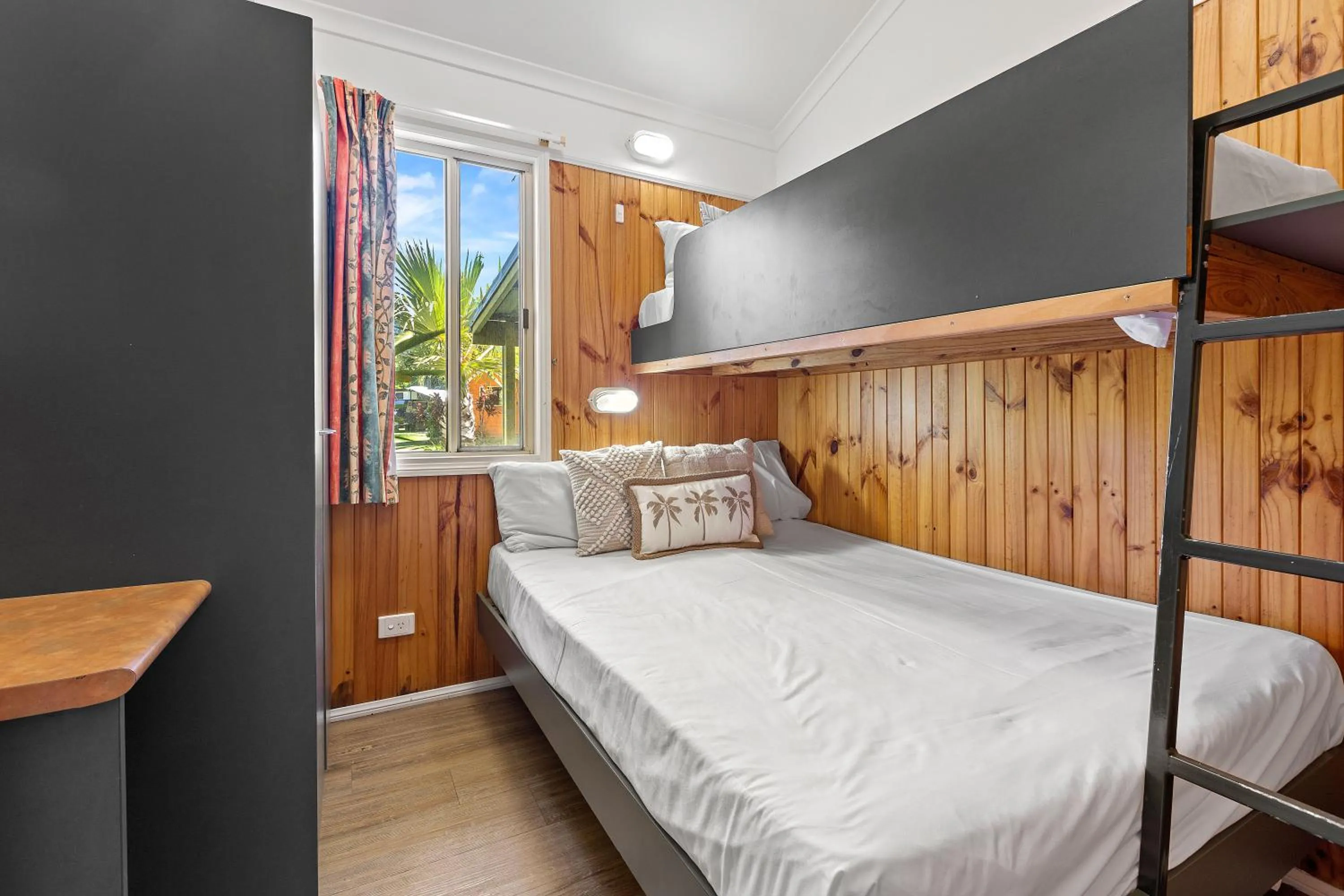 Bed in Tasman Holiday Parks - Airlie Beach