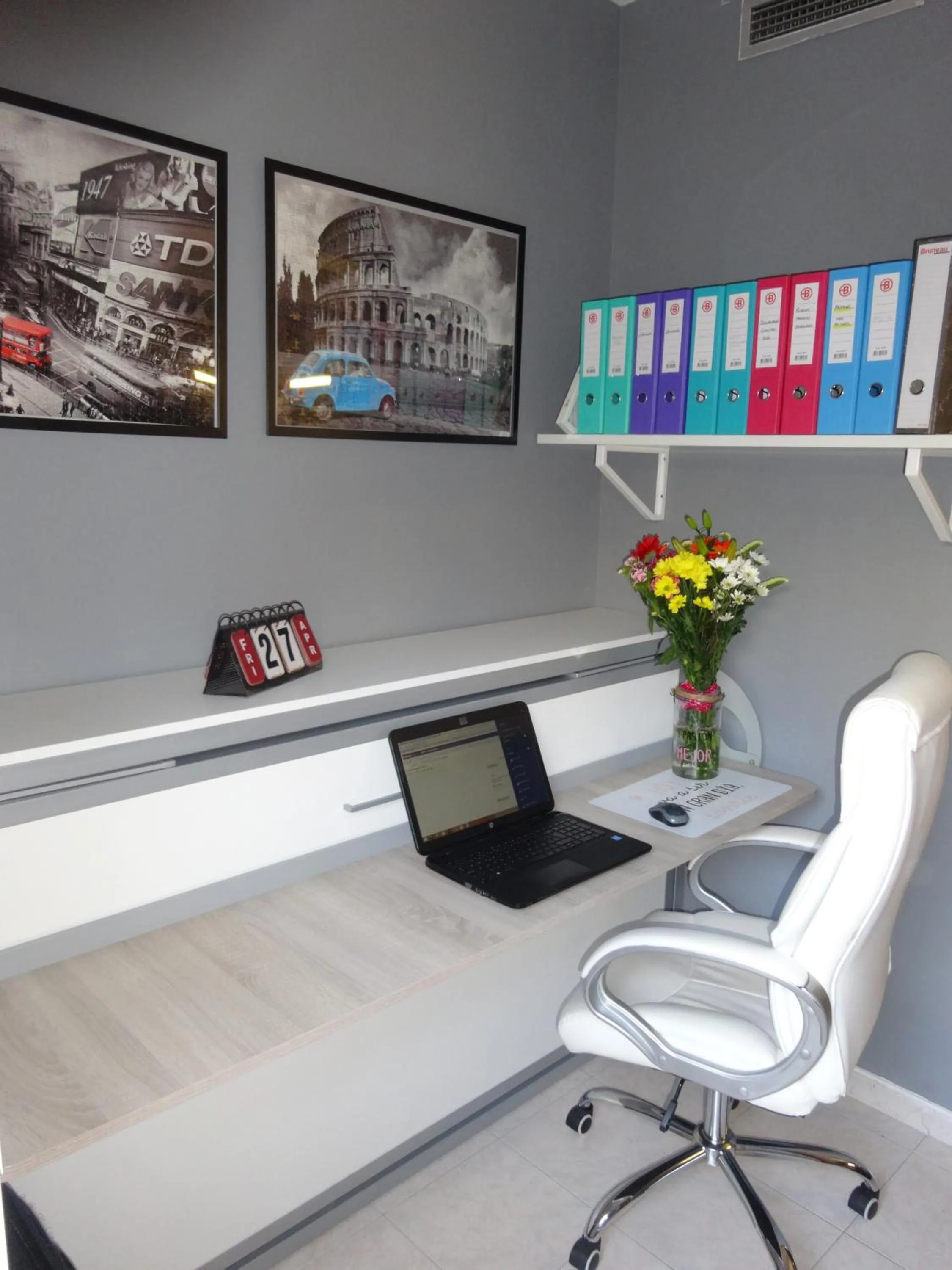 Internal: Not applicable to any particular room in Hostal Lleida