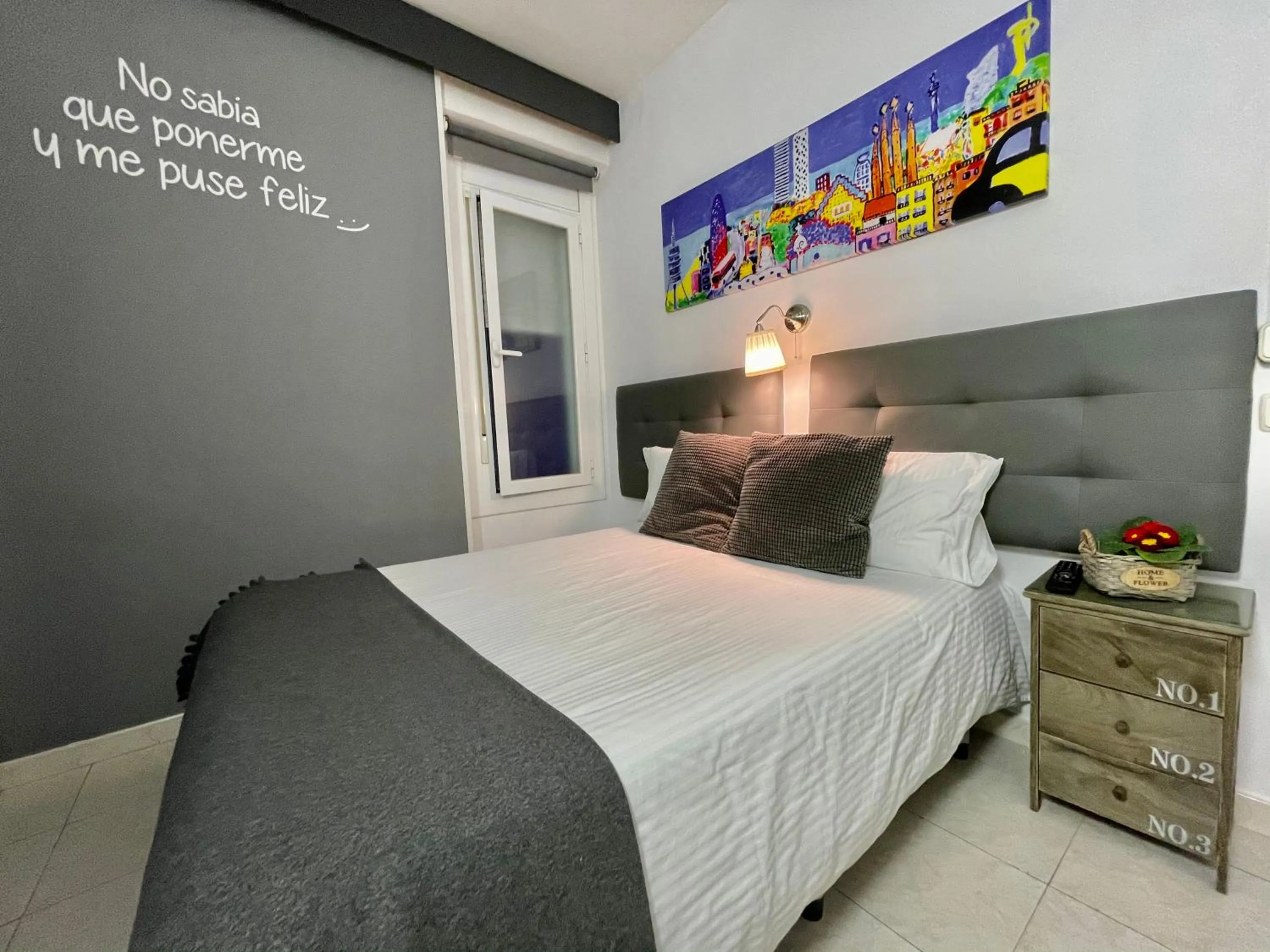 Bed in Hostal Lleida