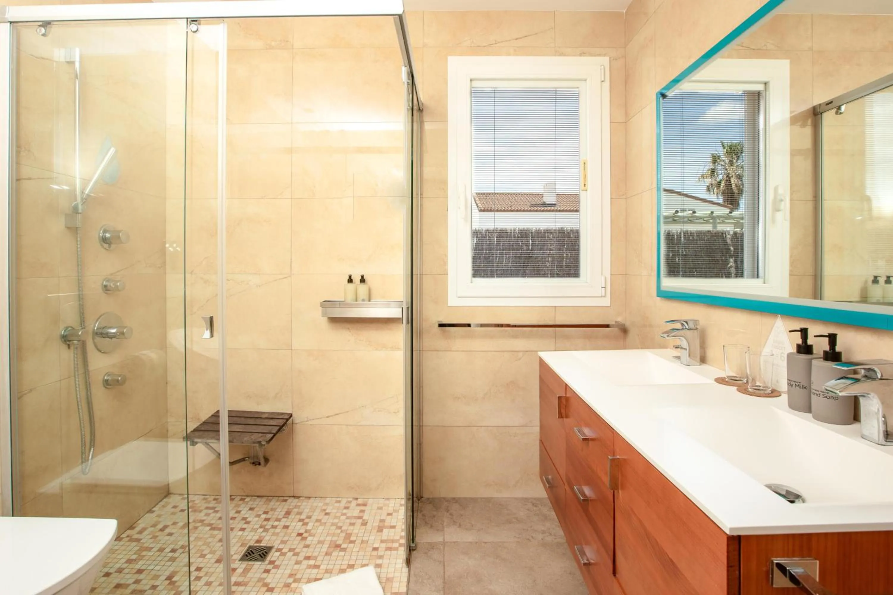 Bathroom in Lago Resort Menorca - Villas & Bungalows del Lago